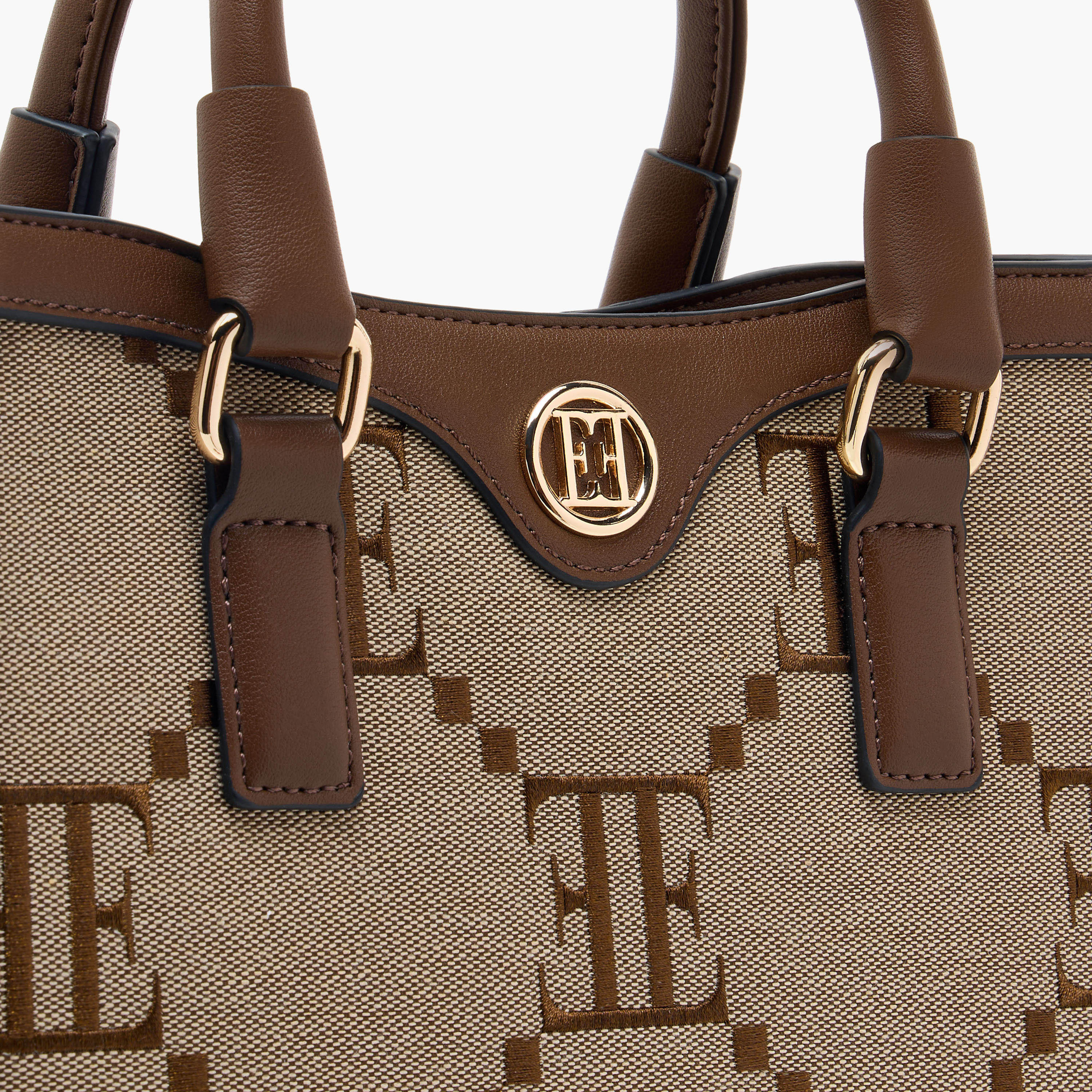شنطة توتي بمقابض مزدوجة وسحاب إغلاق وتطريز مونوجرام من إيل-women-bagsandwallets-handbags-image-5