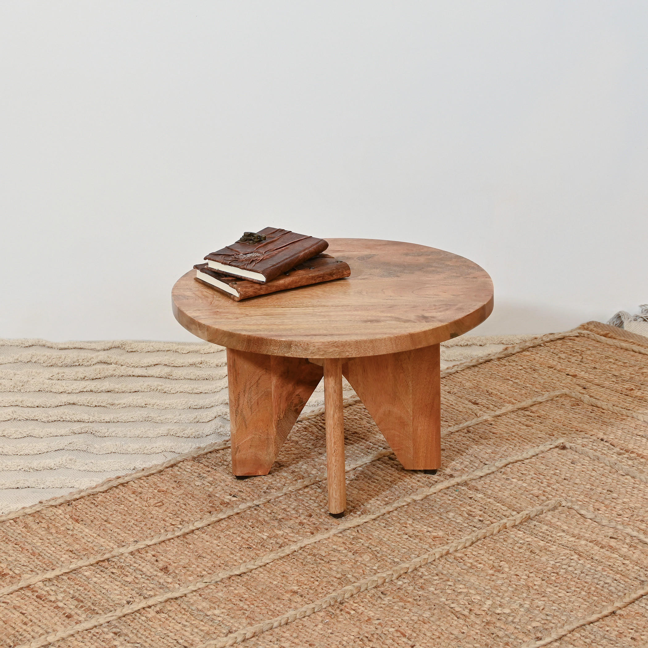 مقعد منخفض من الخشب الصلب من هوم كارفينج - 45x28 سم-furniture-sofaandseating-ottomansbeanbagsandpoufs-image-1