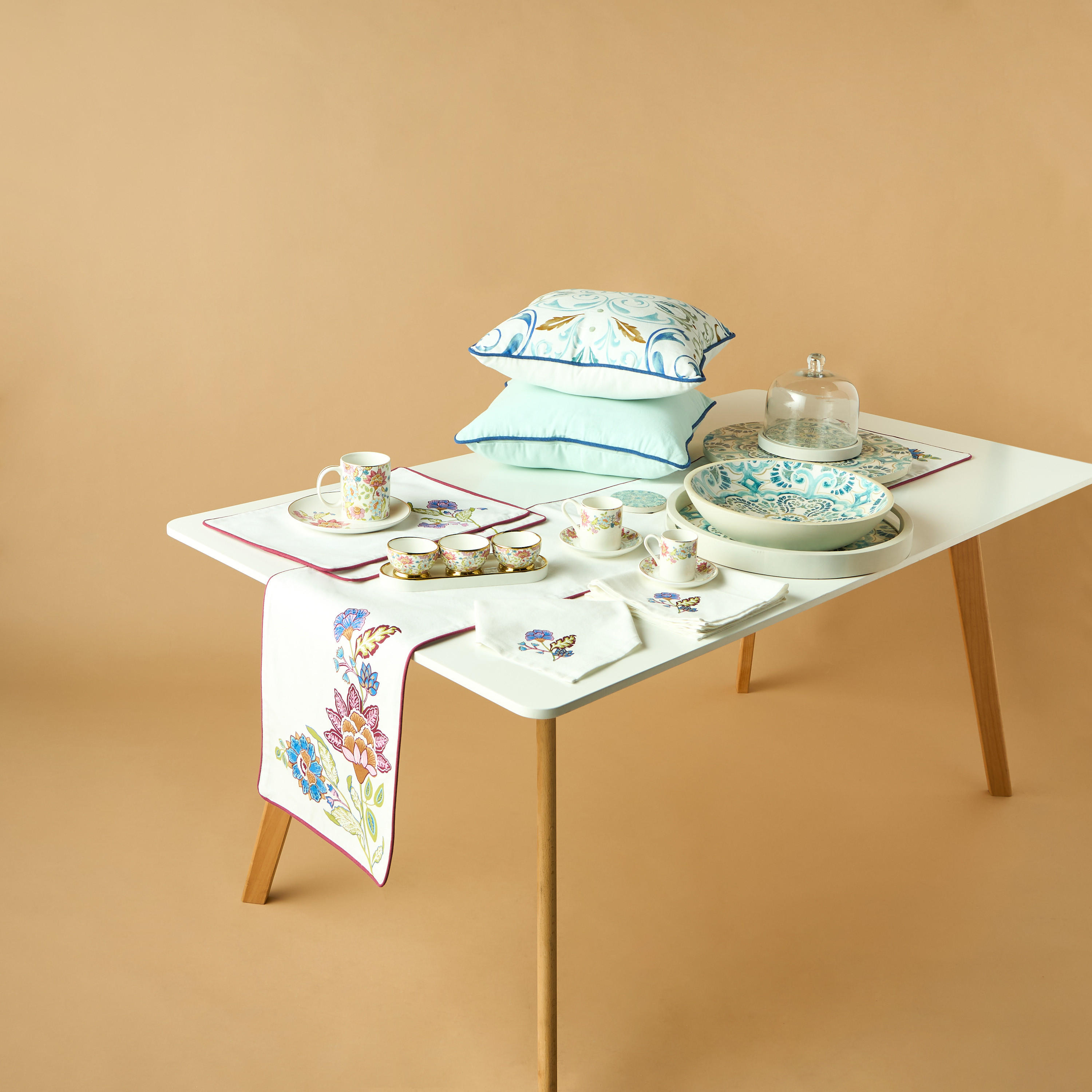 Summer Flower Embroidered Table Runner-household-dining-tablelinen-runnersandtablecovers-image-5