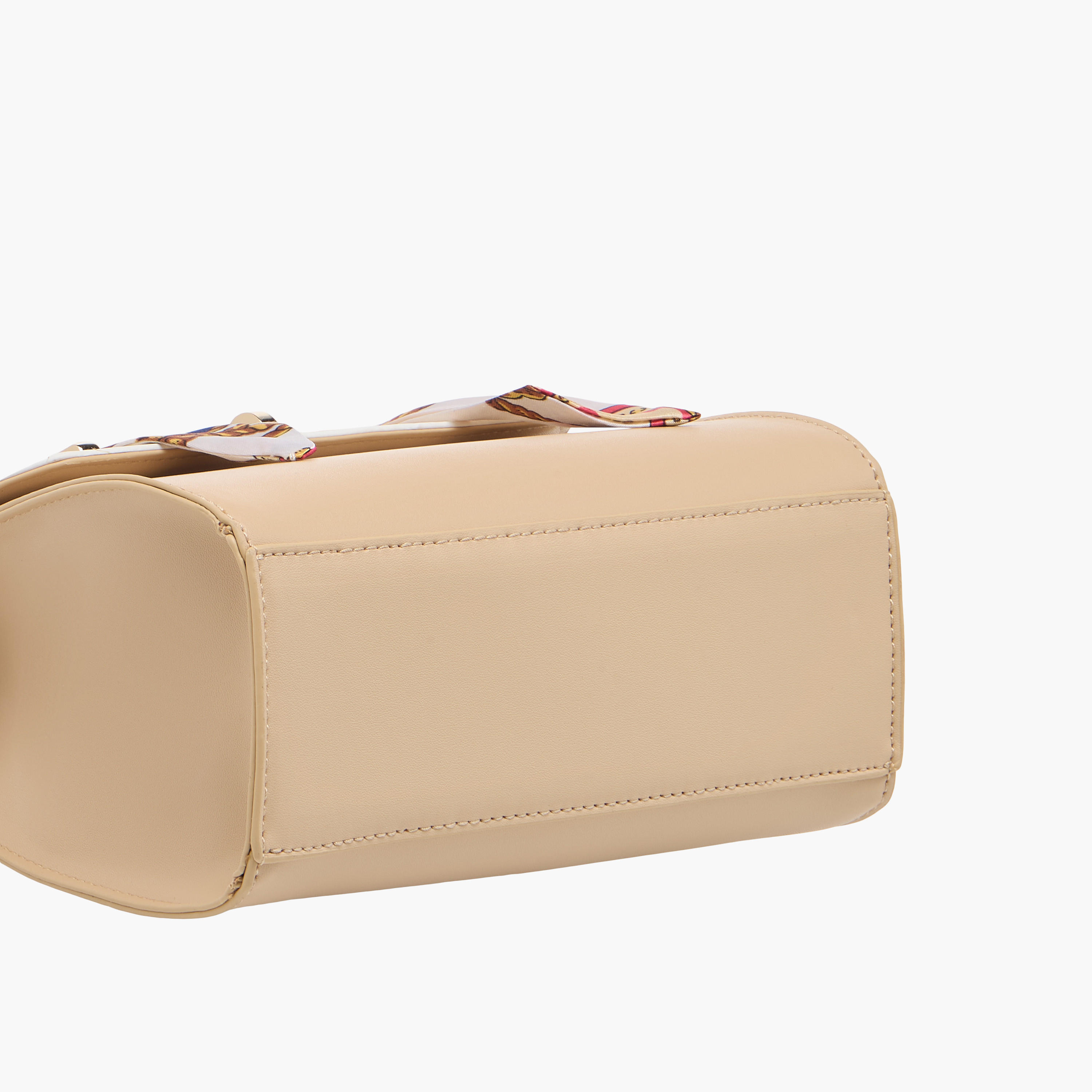 شنطة ساتشيل بتفاصيل وشاح وطيّة إغلاق وحزام قابل للفصل من ساشا-women-bagsandwallets-handbags-image-8