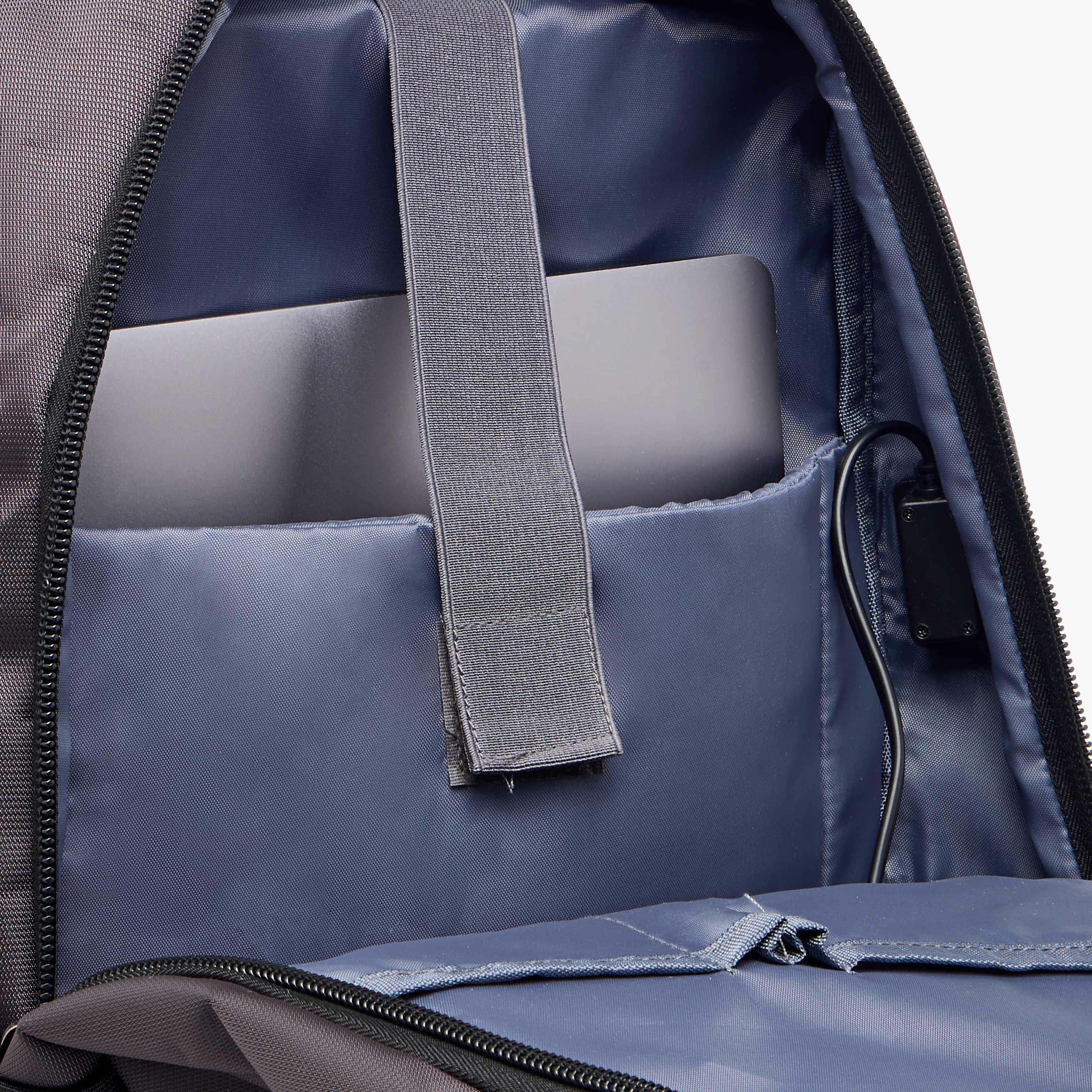 Solid 18-inch Backpack with Adjustable Straps and Zip Closure - 46x32x14 cms-school-bagsandbackpacks-backpacks-image-10