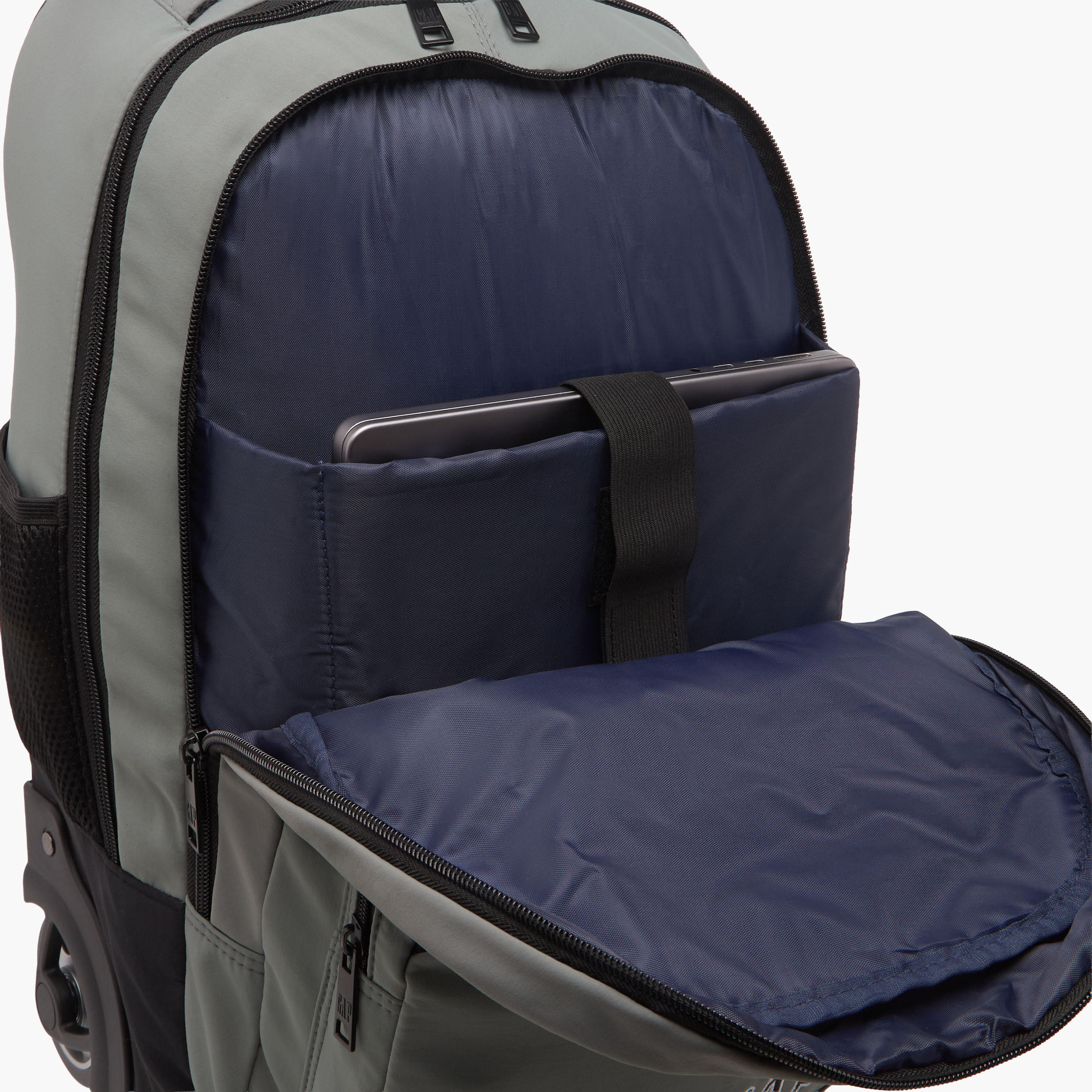 شنطة ترولي سادة للأطفال 8-13 سنة بجيب أمامي من جاب - 18 بوصة-school-bagsandbackpacks-trolleybags-image-13