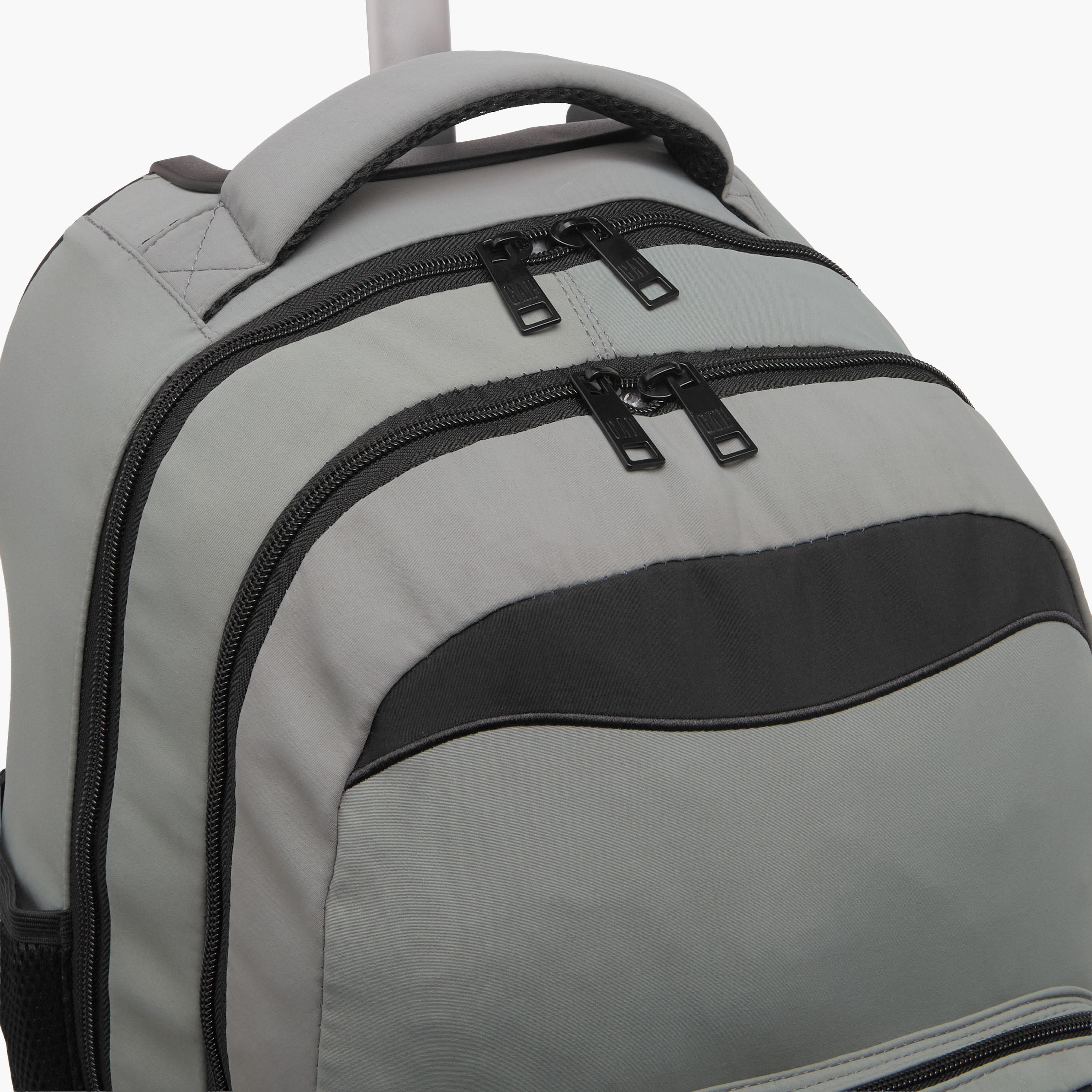 GAP Solid Trolley Bag for Kids 8-13 Years with Front Pocket – 18 inches-school-bagsandbackpacks-trolleybags-image-6