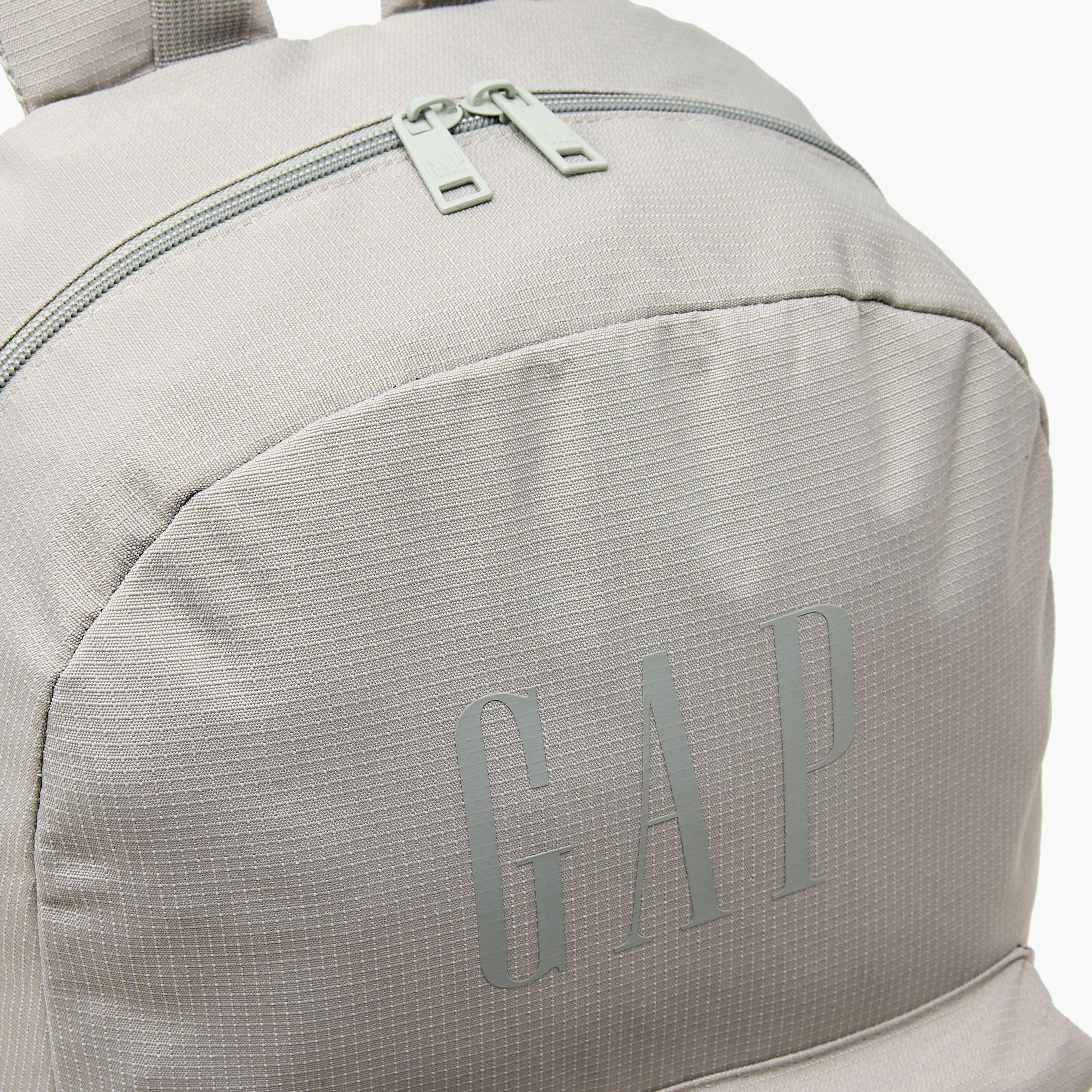 GAP 18-inch Solid Backpack with Adjustable Straps and Zip Closure - 44x31x14 cms-school-bagsandbackpacks-backpacks-image-9