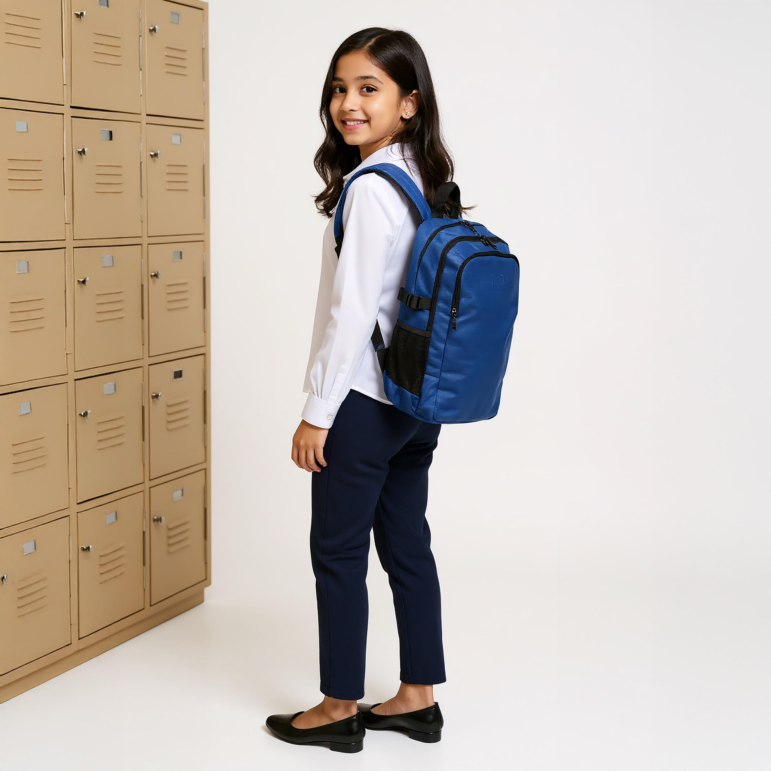GAP 18-inch Solid Backpack with Adjustable Straps and Zip Closure - 45x30x19 cms-school-bagsandbackpacks-backpacks-image-3