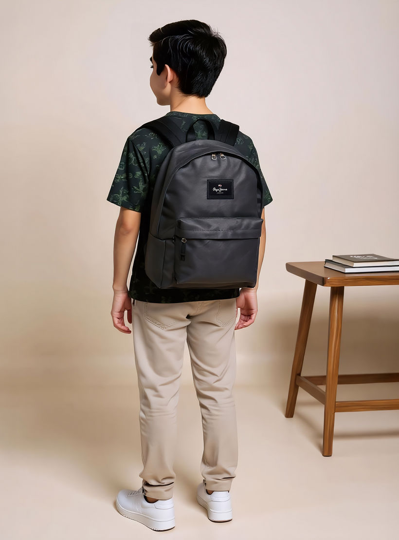 شنطة ظهر سادة بحمالات قابلة للتعديل ومقلمة صغيرة من بيبي جينز - 33x44x21 سم-school-bagsandbackpacks-sets-image-3