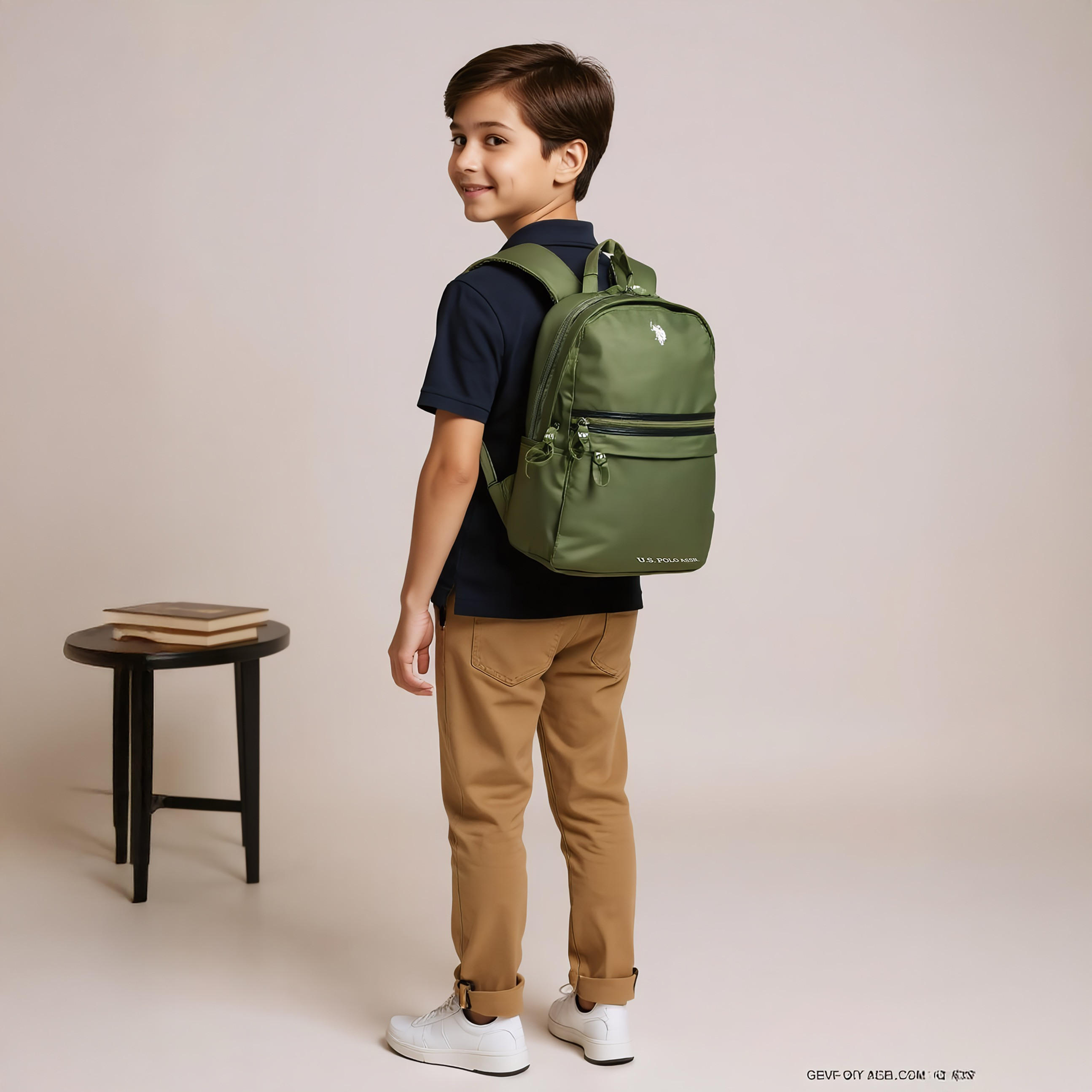 شنطة ظهر بتفاصيل شعار وأحزمة كتف قابلة للتعديل من يو إس بولو أسن - 46x30x12 سم-school-bagsandbackpacks-backpacks-image-2