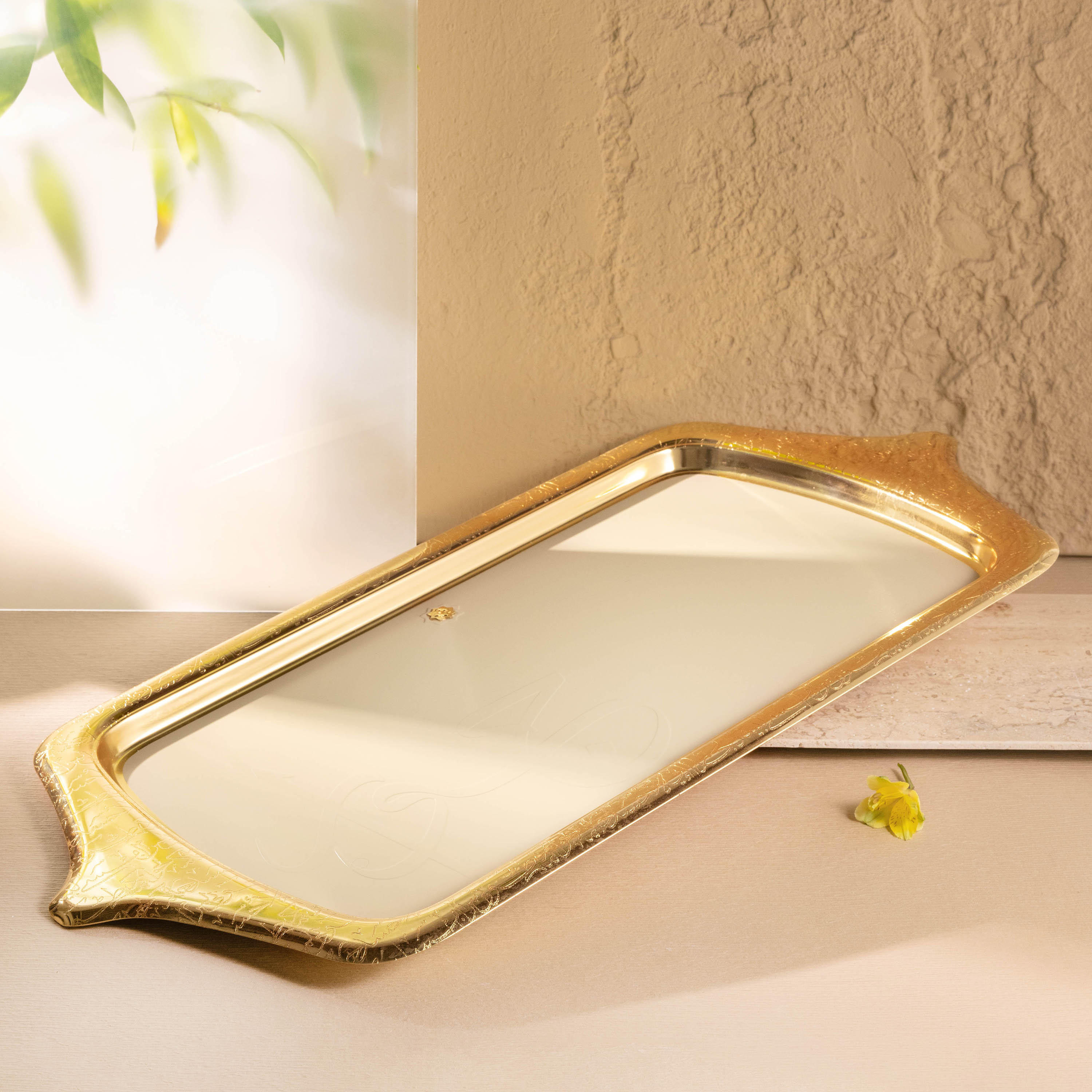 صينية تقديم منقوشة بمقابض جيوار من أوتانتيك-household-dining-serveware-servingtrays-image-3