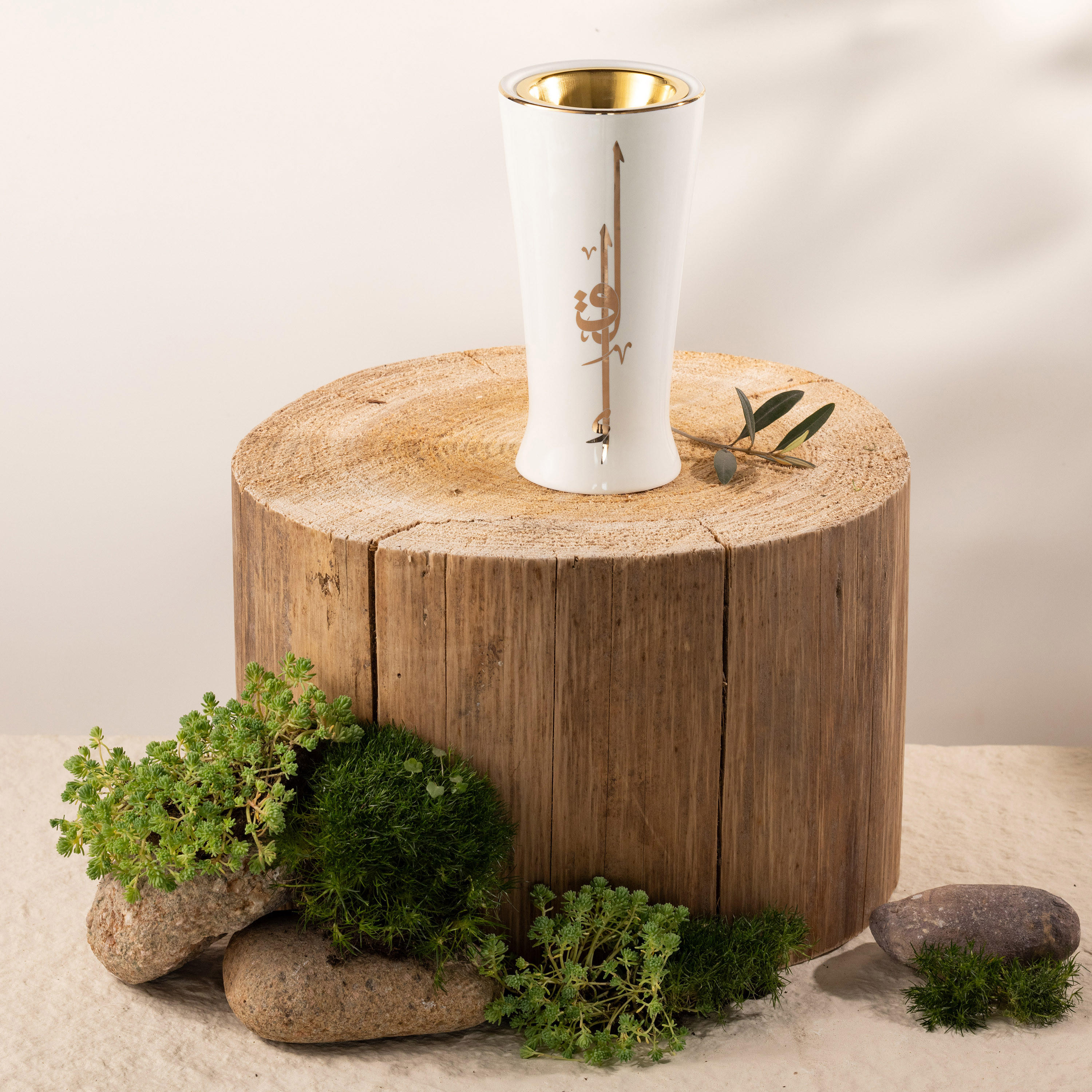 Otantik Lqaa Porcelain Incense Burner - 9x9x18 cms-household-homefragrance-burners-image-1