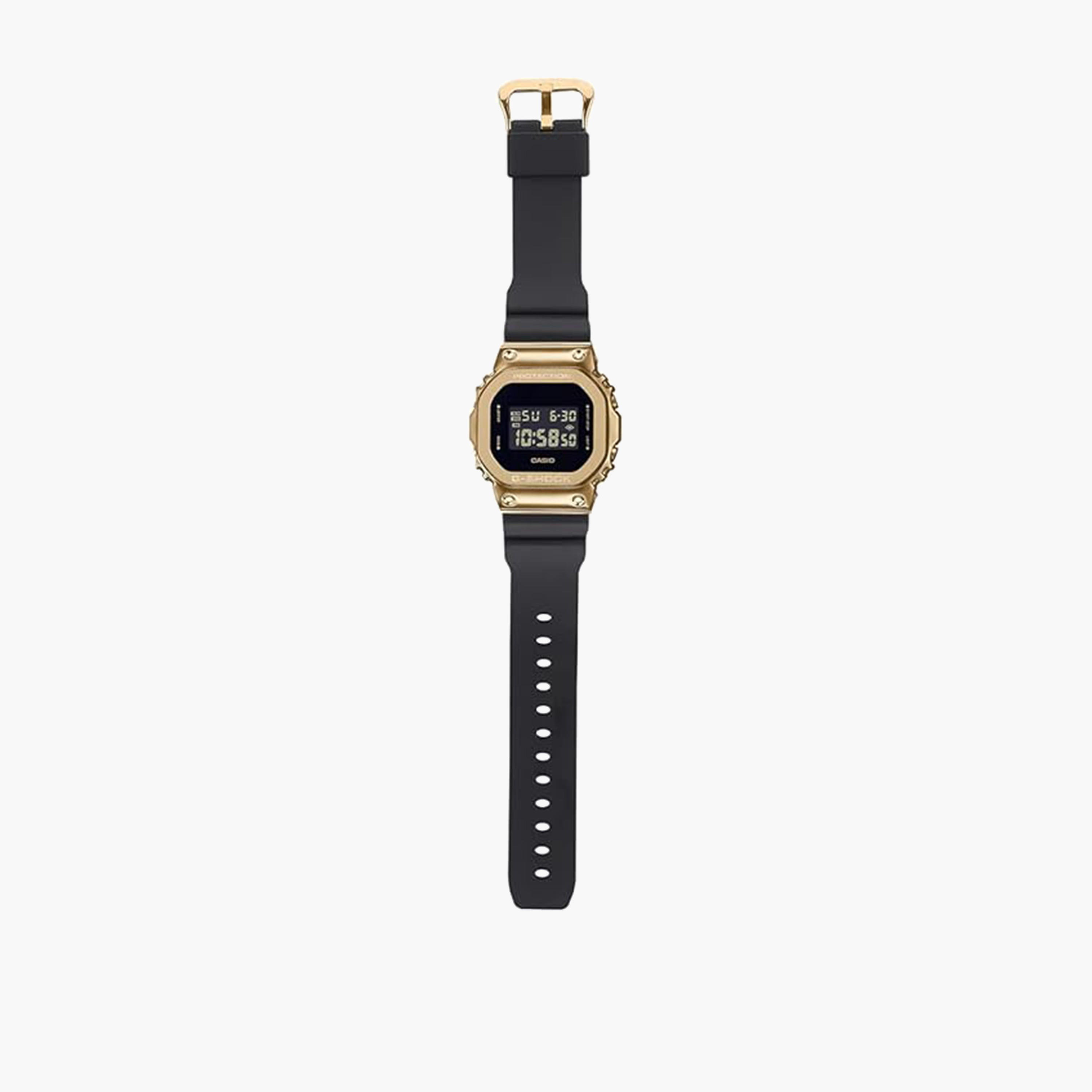  GM-5600LC-7DR | ساعة رقمية للرجال باللون الأبيض بسوار الراتنج من جي- شوك -men-watchesandjewellery-watches-image-9