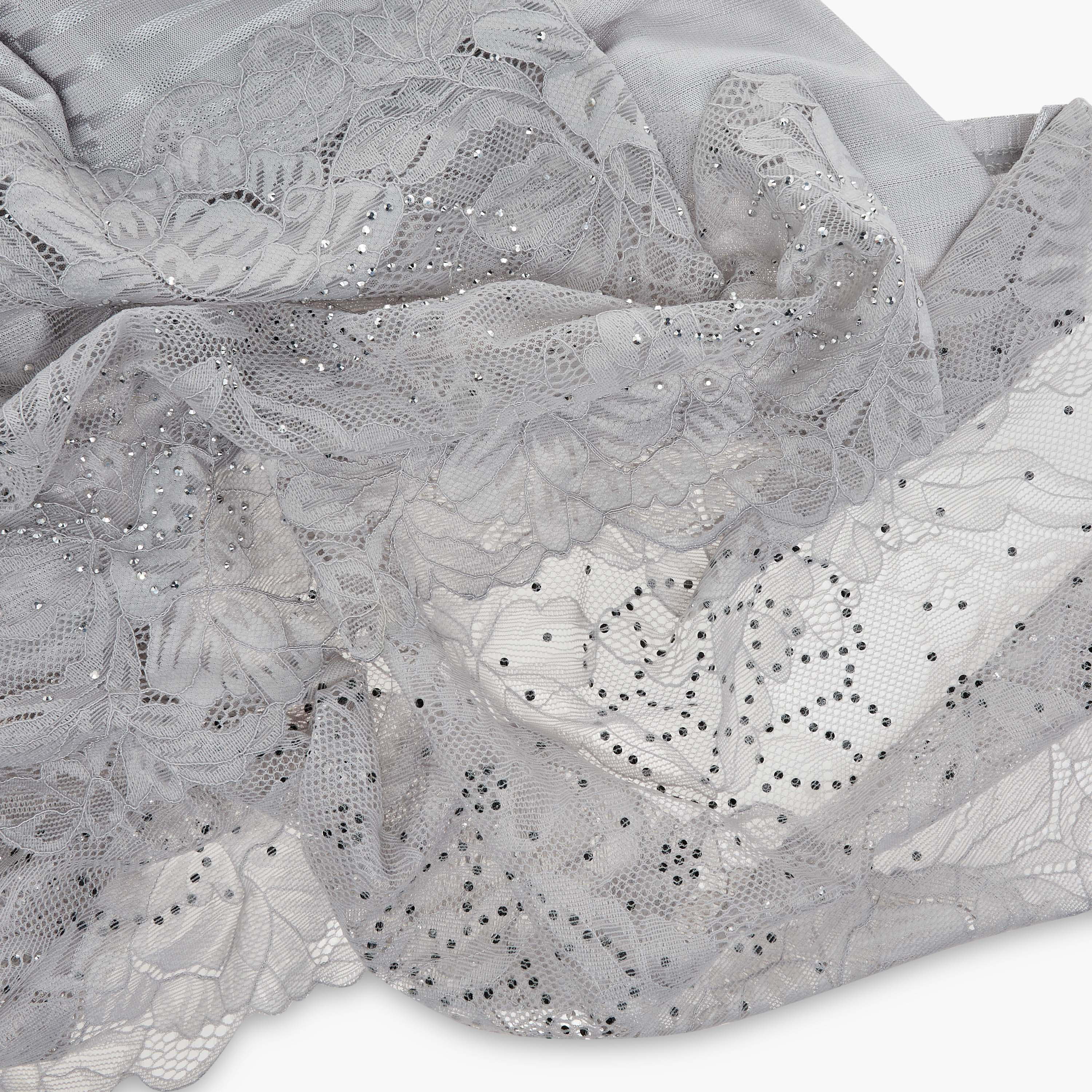 وشاح دانتيل مزين بالزهور من زورا-women-clothingaccessories-scarves-image-4