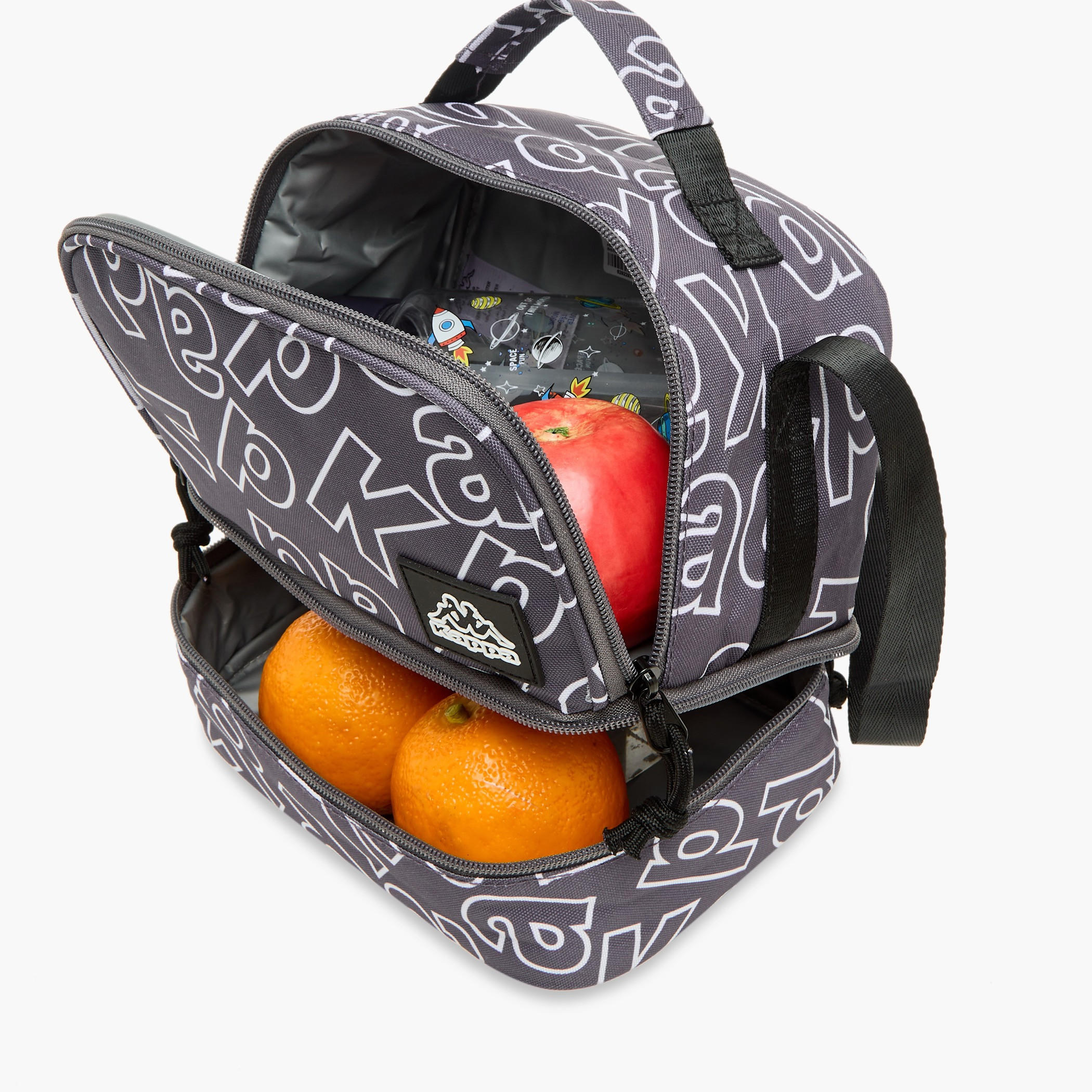 شنطة غداء بحزام قابل للتعديل وسحاب إغلاق وزخارف الشعار من كابا-school-lunchessentials-lunchbags-image-7