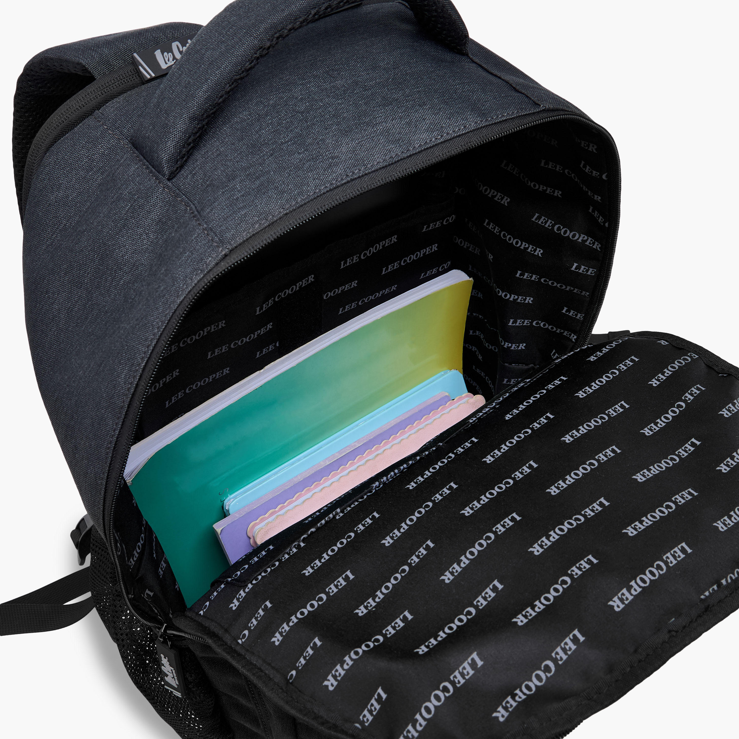 شنطة ظهر بارزة الملمس بأحزمة قابلة للتعديل وسحاب إغلاق من لي كوبر - 31x46x16 سم-school-bagsandbackpacks-backpacks-image-7