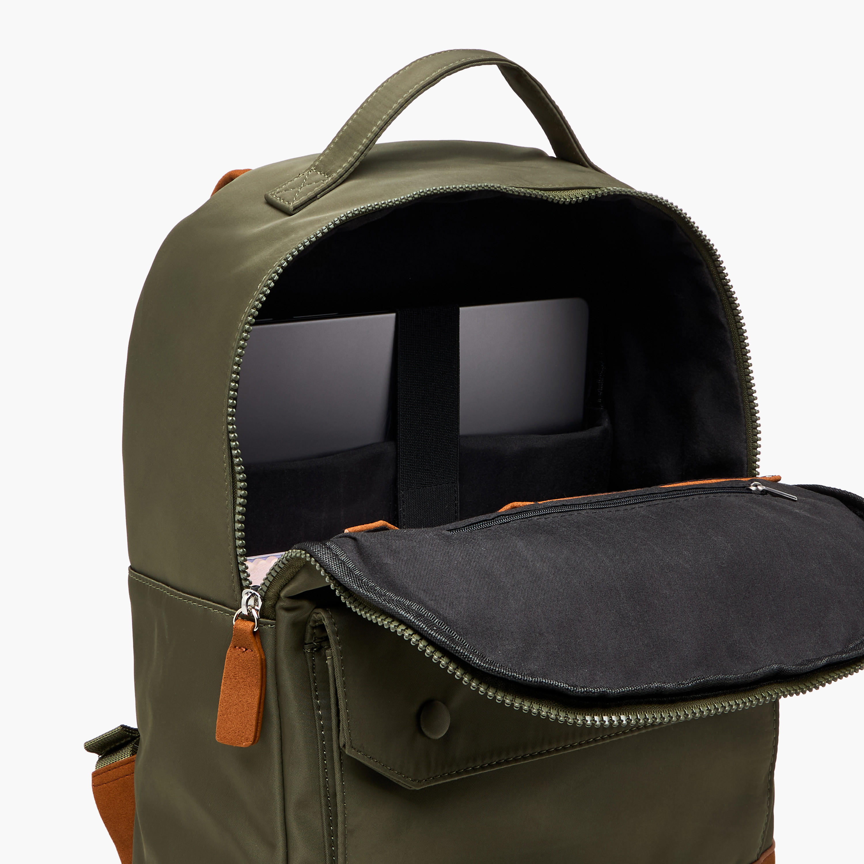 شنطة ظهر بقوالب ملوّنة وسحّاب إغلاق وحمّالات قابلة للتعديل من كابا - 40x15x33 سم-men-bags-image-9