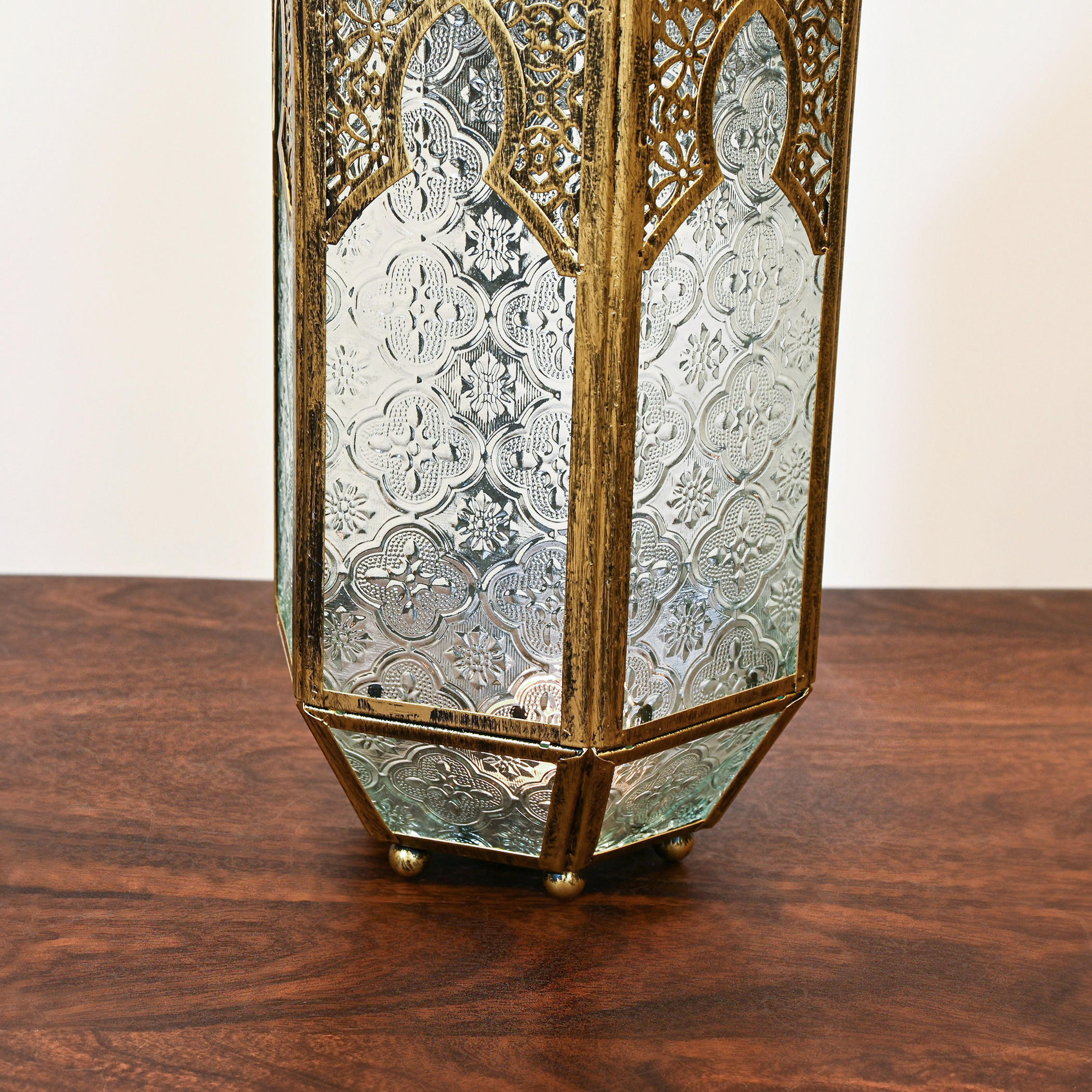 حامل شموع معلق بتفاصيل مفرّغة - 47x19 سم-household-decor-candleholdersandlanterns-image-4