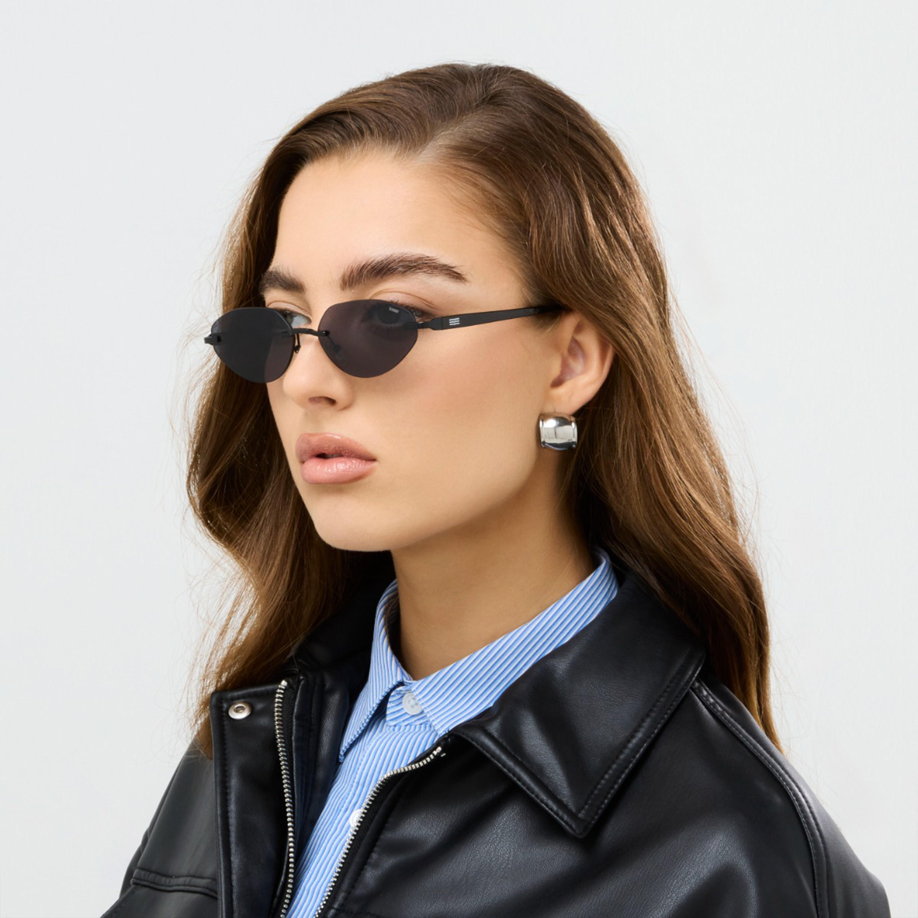 بلاك آوت- نظارة شمسية كلارنس هندسية رمادية مقاس 56 مم - BLA-000334-0107-men-sunglasses-image-6
