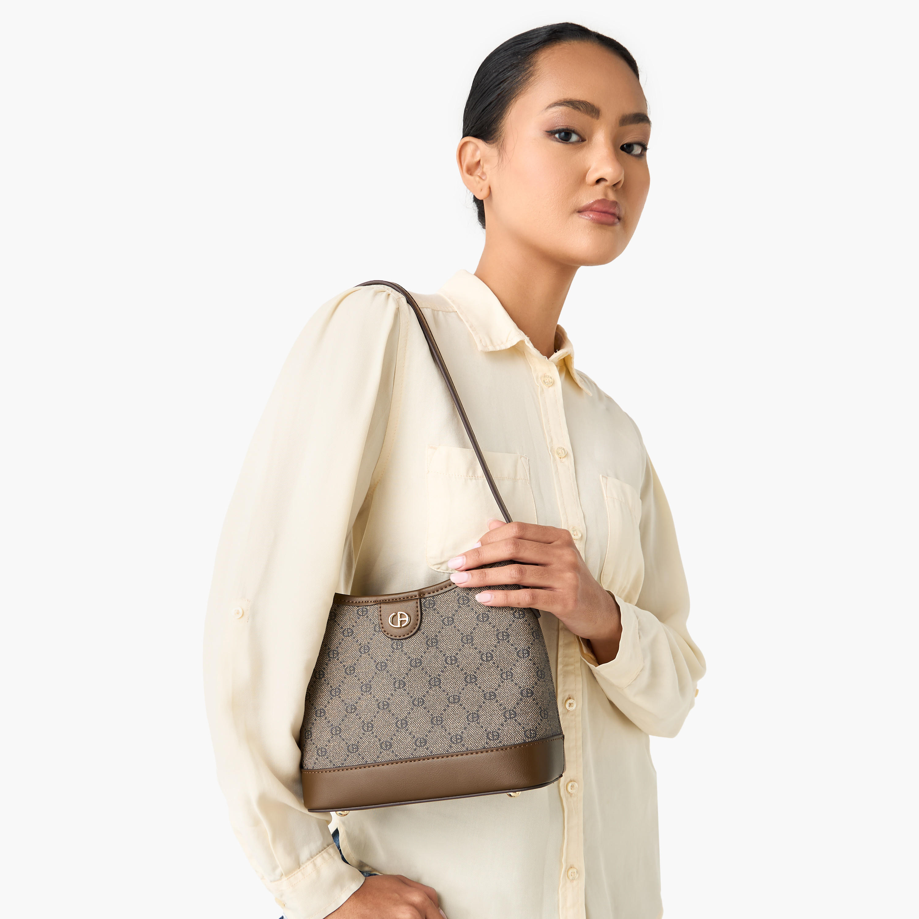 شنطة هوبو بطبعات مونوجرام مع حزام قابل للتعديل ومحفظة من كريسبيلا-women-bagsandwallets-handbags-image-2