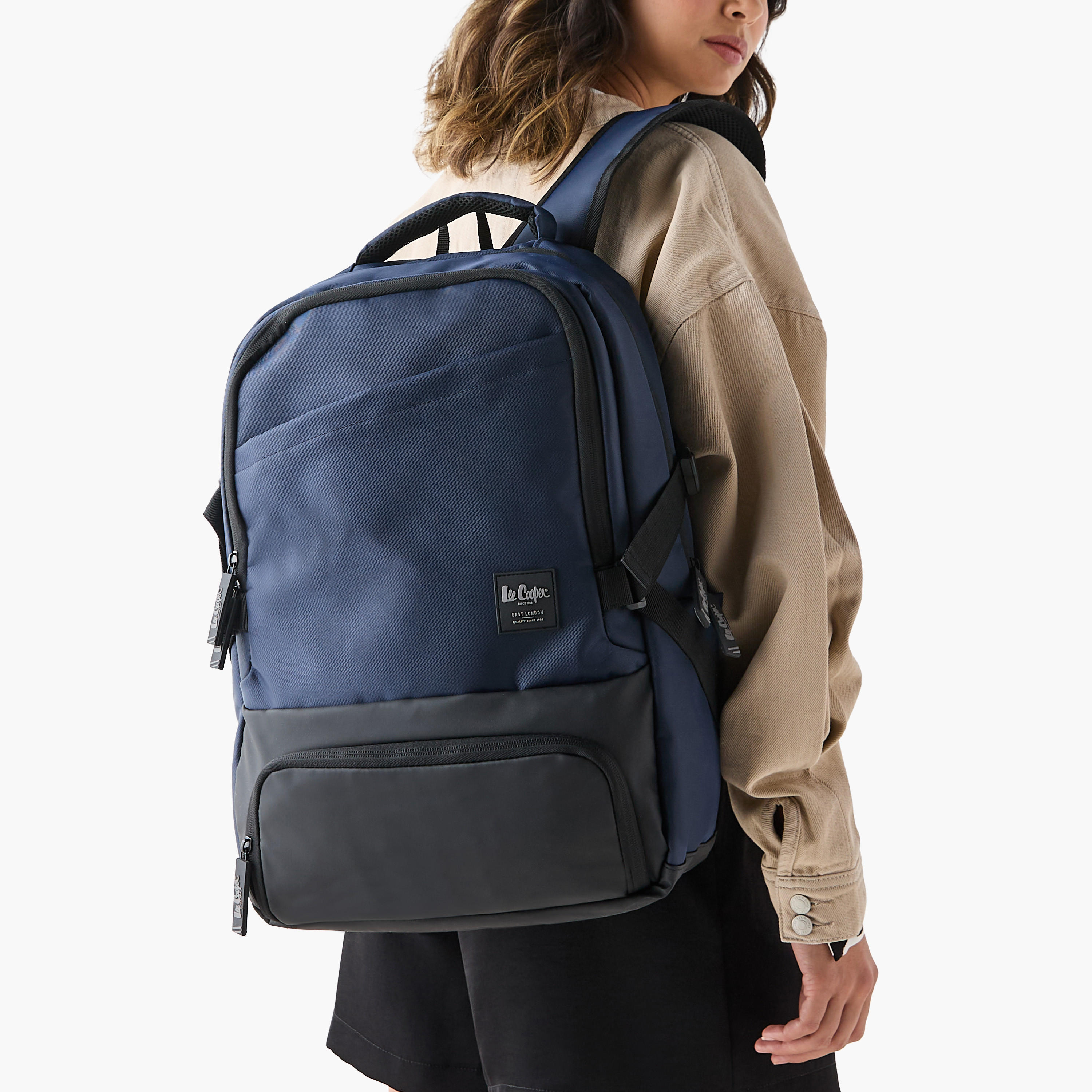 شنطة ظهر بألواح وسحاب إغلاق بسحاب وحمّالات قابلة للتعديل من لي كوبر - 47x32x15 سم-men-bags-image-3