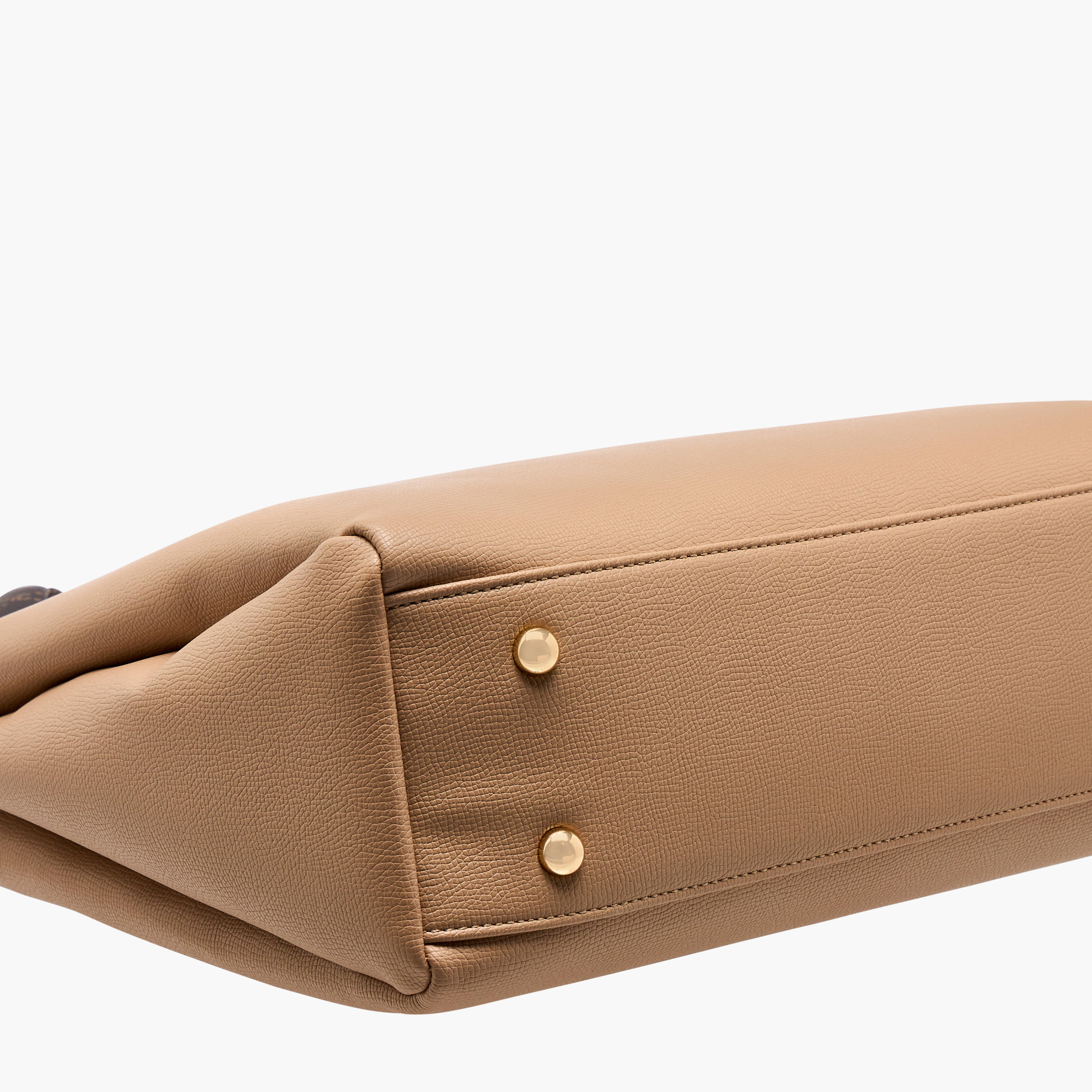 شنطة توتي بملمس مونوجرام بارز وإغلاق بسحاب مع محفظة من لو كونفورت-women-bagsandwallets-handbags-image-8