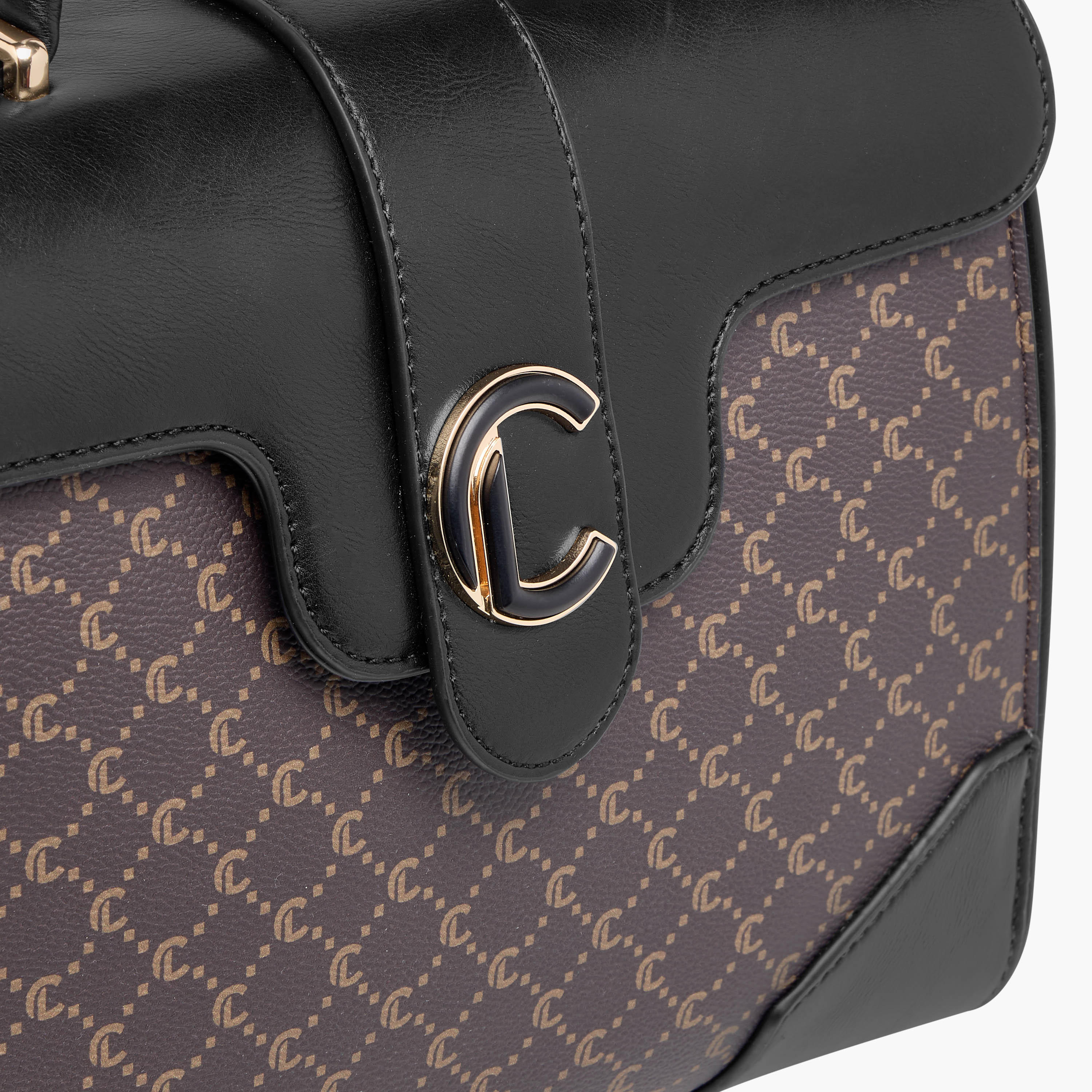 شنطة ساتشيل بطبعات مونوجرام ومقبض علوي وزر إغلاق من لو كونفرت-women-bagsandwallets-handbags-image-6