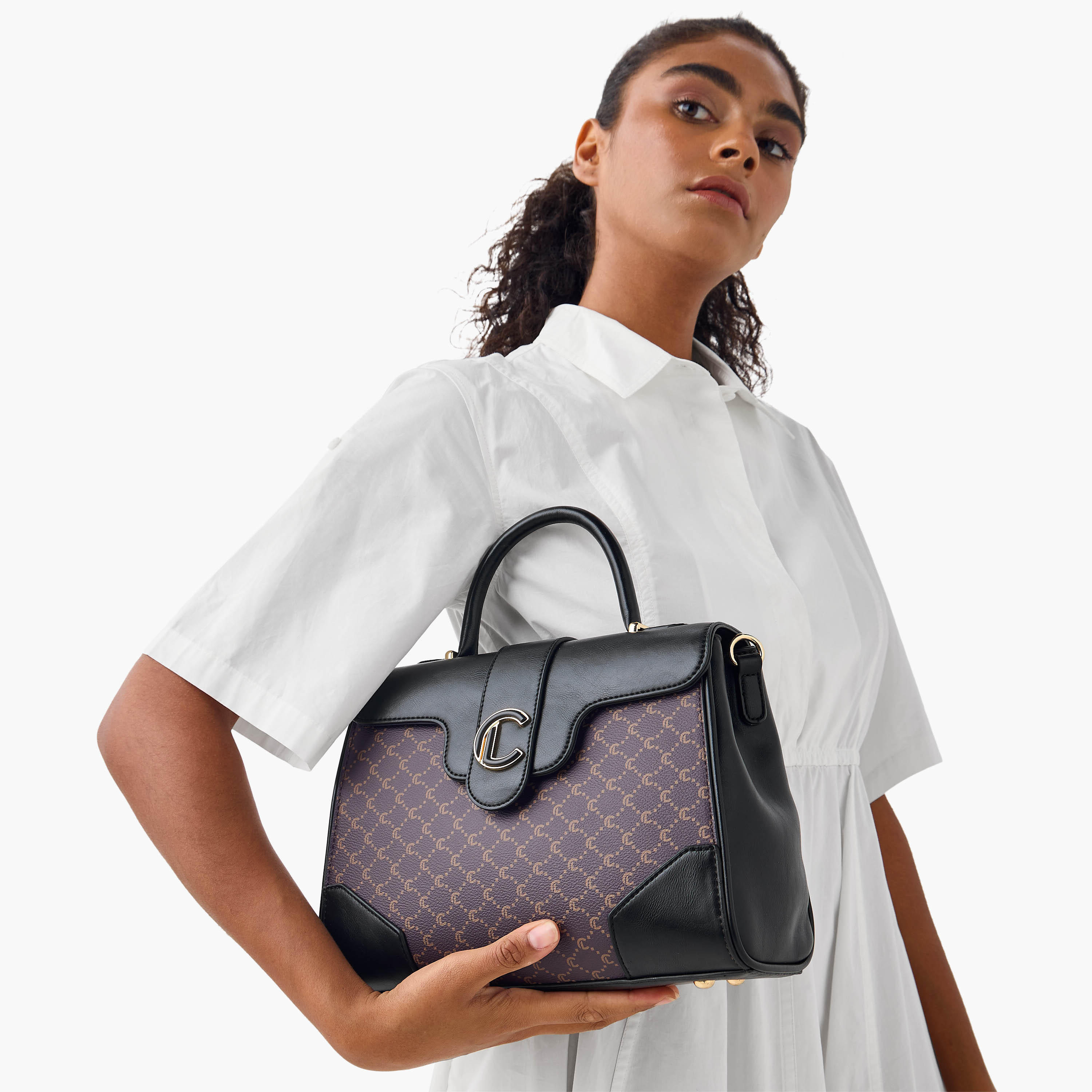 شنطة ساتشيل بطبعات مونوجرام ومقبض علوي وزر إغلاق من لو كونفرت-women-bagsandwallets-handbags-image-10
