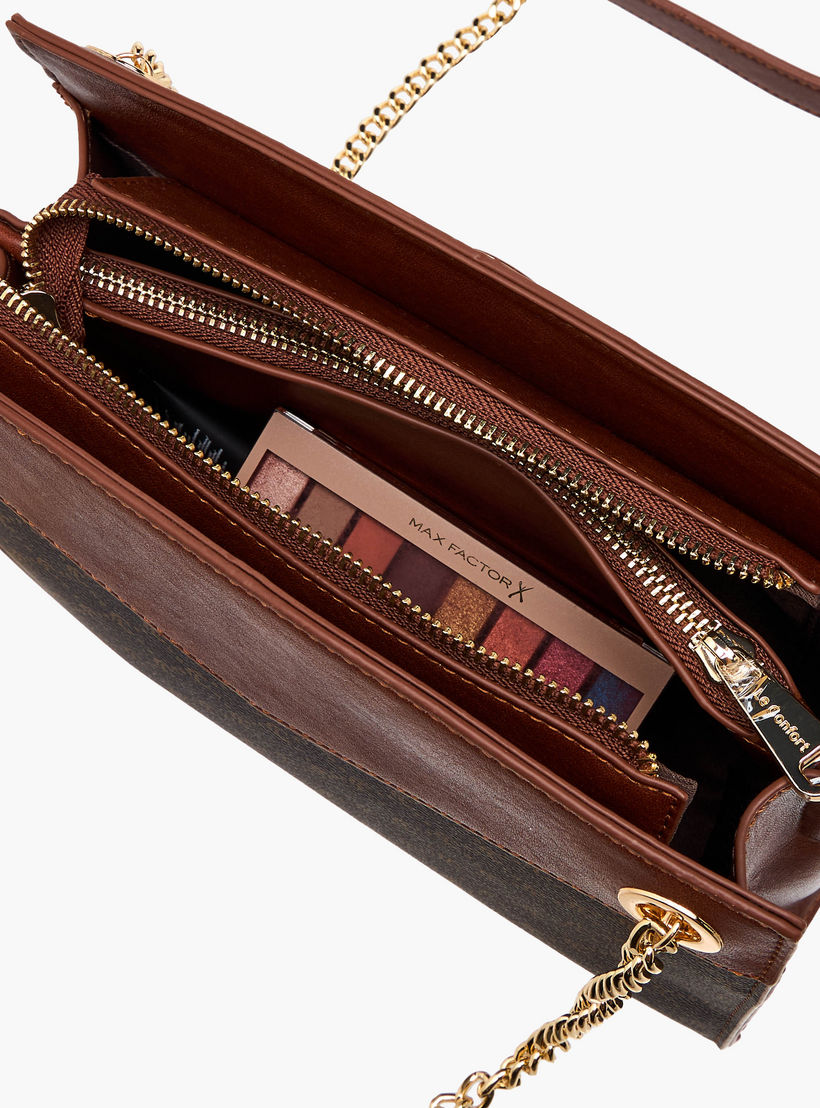 شنطة كتف بطبعات مونوجرام وحزام سلسلة وسحاب إغلاق من لو كونفورت-women-bagsandwallets-handbags-image-9