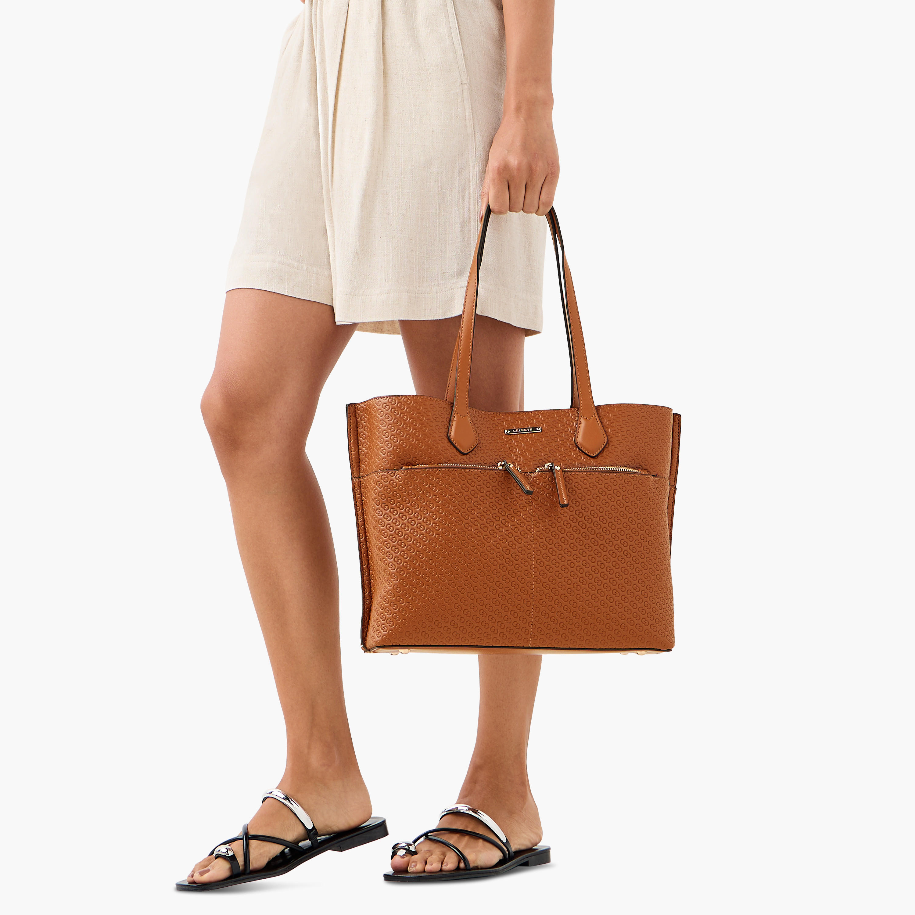 شنطة توتي بسحاب إغلاق ونقوش مونوجرام من سيليست-women-bagsandwallets-handbags-image-7