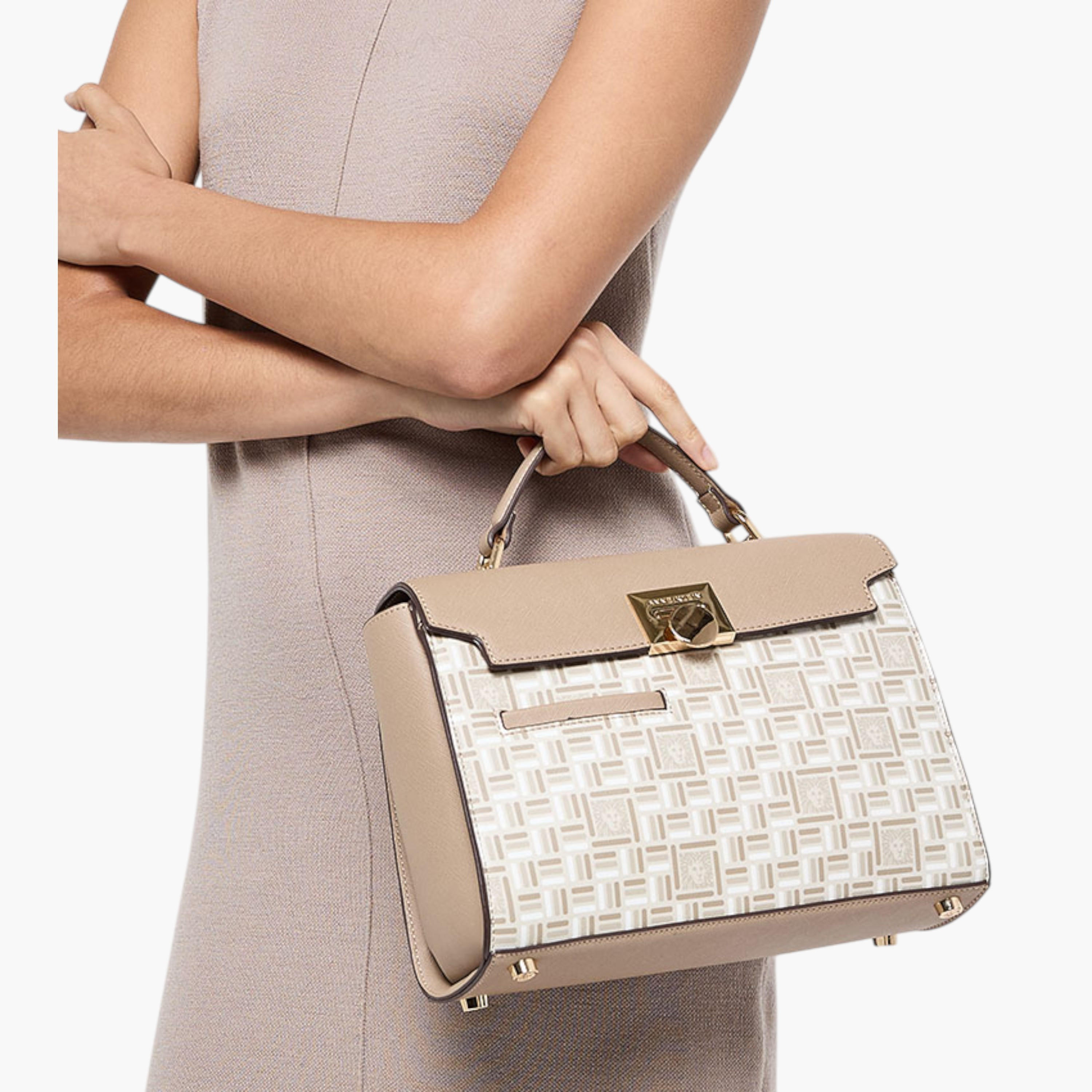 شنطة كروس بودي بارزة الملمس بطية إغلاق وحزام قابل للتعديل من آن كلاين-women-bagsandwallets-handbags-image-1