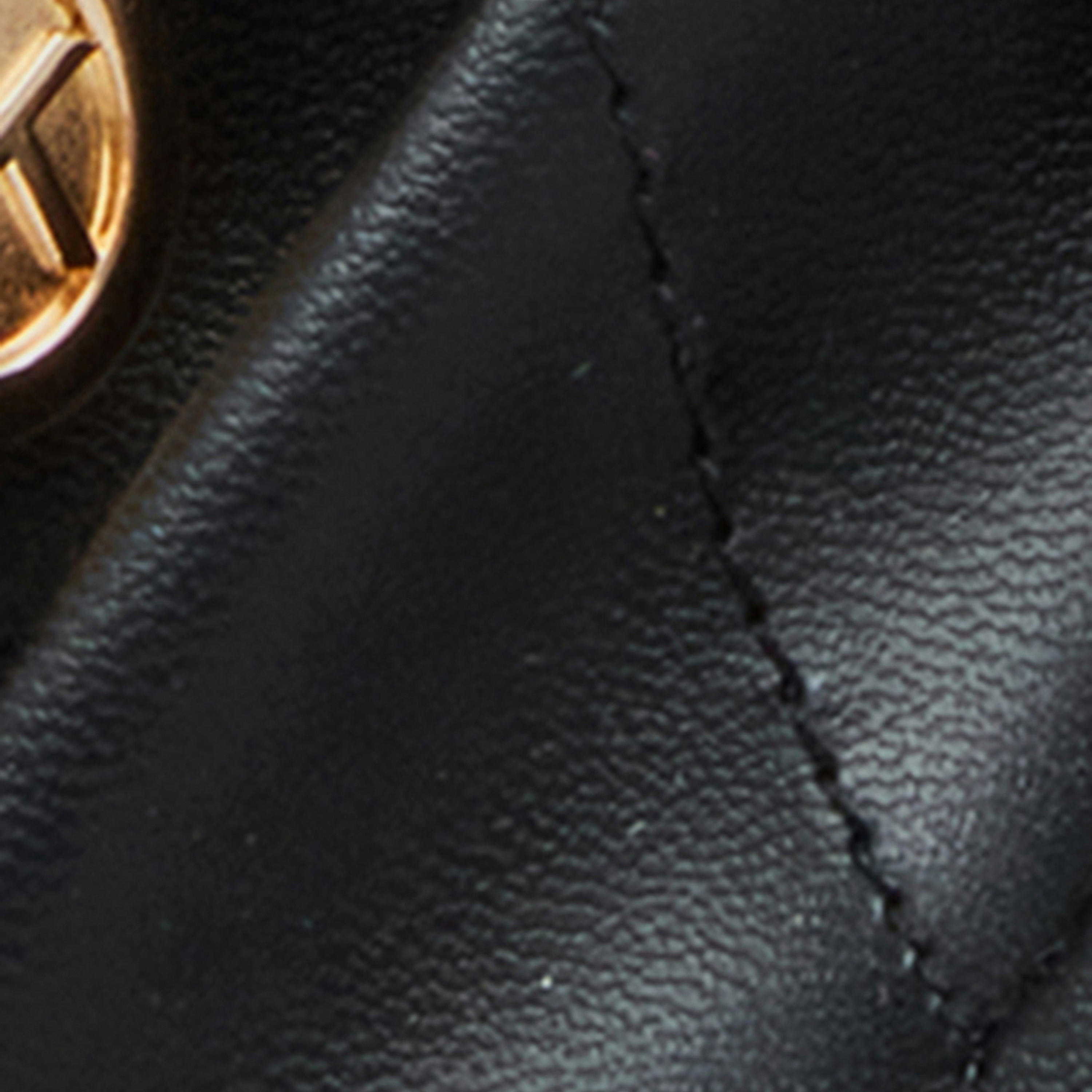 شنطة كتف بكسرات وحزام سلسلة وزر إغلاق من آن كلاين-women-bagsandwallets-handbags-image-5