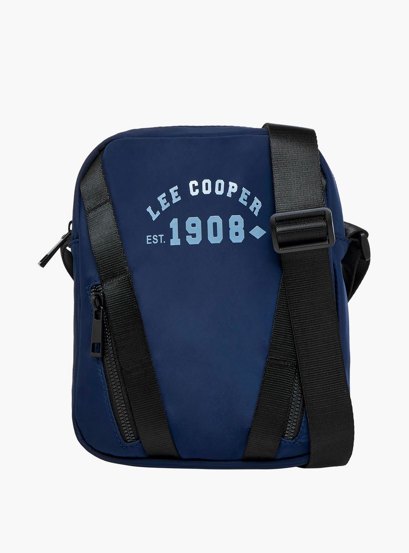 شنطة كروس بودي بطبعات شعار وحزام قابل للتعديل وسحاب إغلاق من لي كوبر-men-bags-image-1