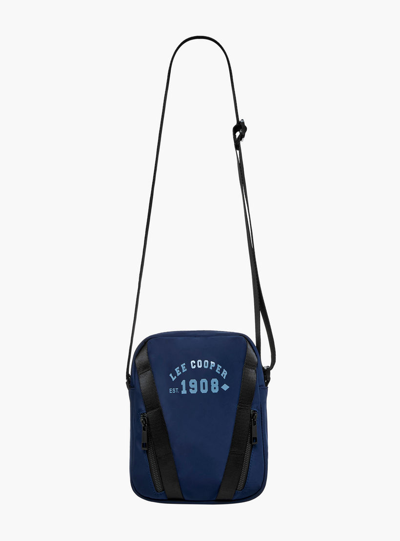 شنطة كروس بودي بطبعات شعار وحزام قابل للتعديل وسحاب إغلاق من لي كوبر-men-bags-image-3