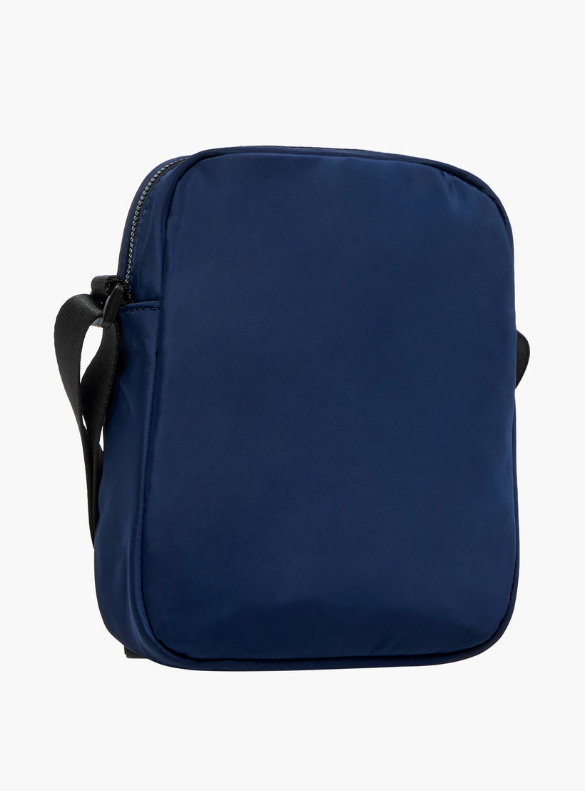 شنطة كروس بودي بطبعات شعار وحزام قابل للتعديل وسحاب إغلاق من لي كوبر-men-bags-image-4