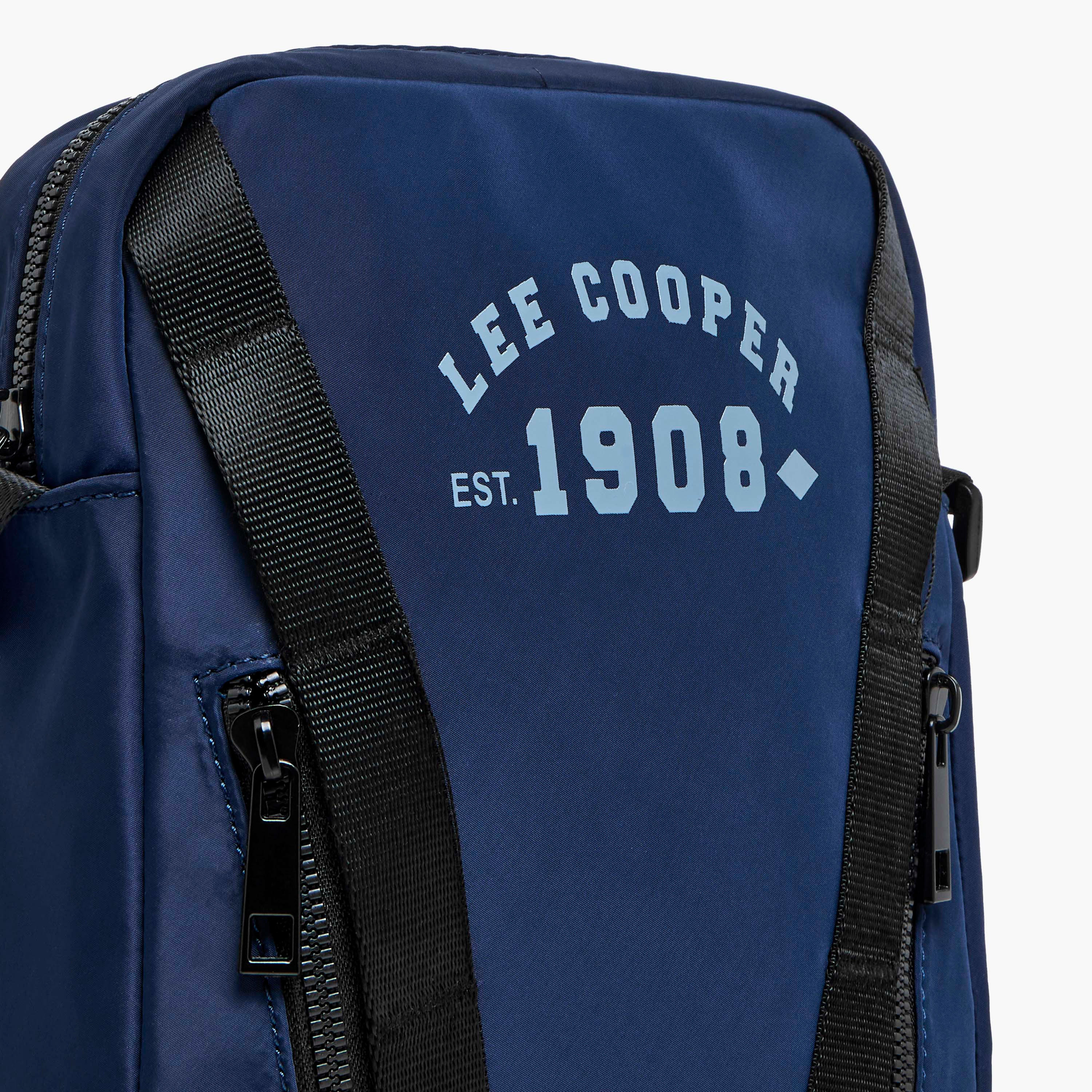 شنطة كروس بودي بطبعات شعار وحزام قابل للتعديل وسحاب إغلاق من لي كوبر-men-bags-image-5