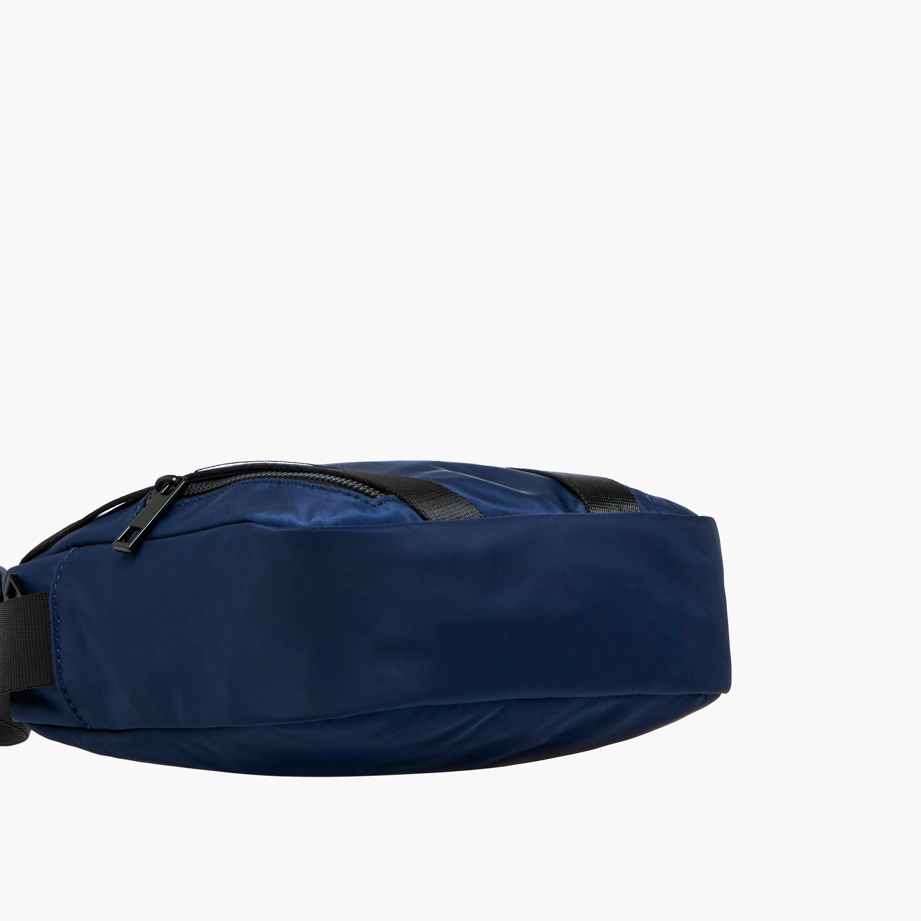 شنطة كروس بودي بطبعات شعار وحزام قابل للتعديل وسحاب إغلاق من لي كوبر-men-bags-image-7