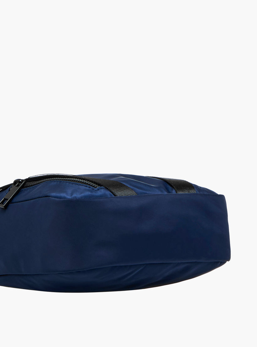 شنطة كروس بودي بطبعات شعار وحزام قابل للتعديل وسحاب إغلاق من لي كوبر-men-bags-image-7