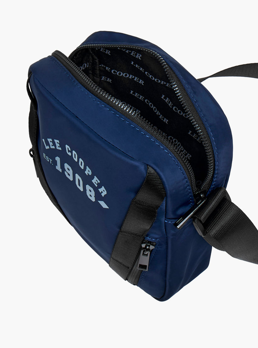 شنطة كروس بودي بطبعات شعار وحزام قابل للتعديل وسحاب إغلاق من لي كوبر-men-bags-image-8