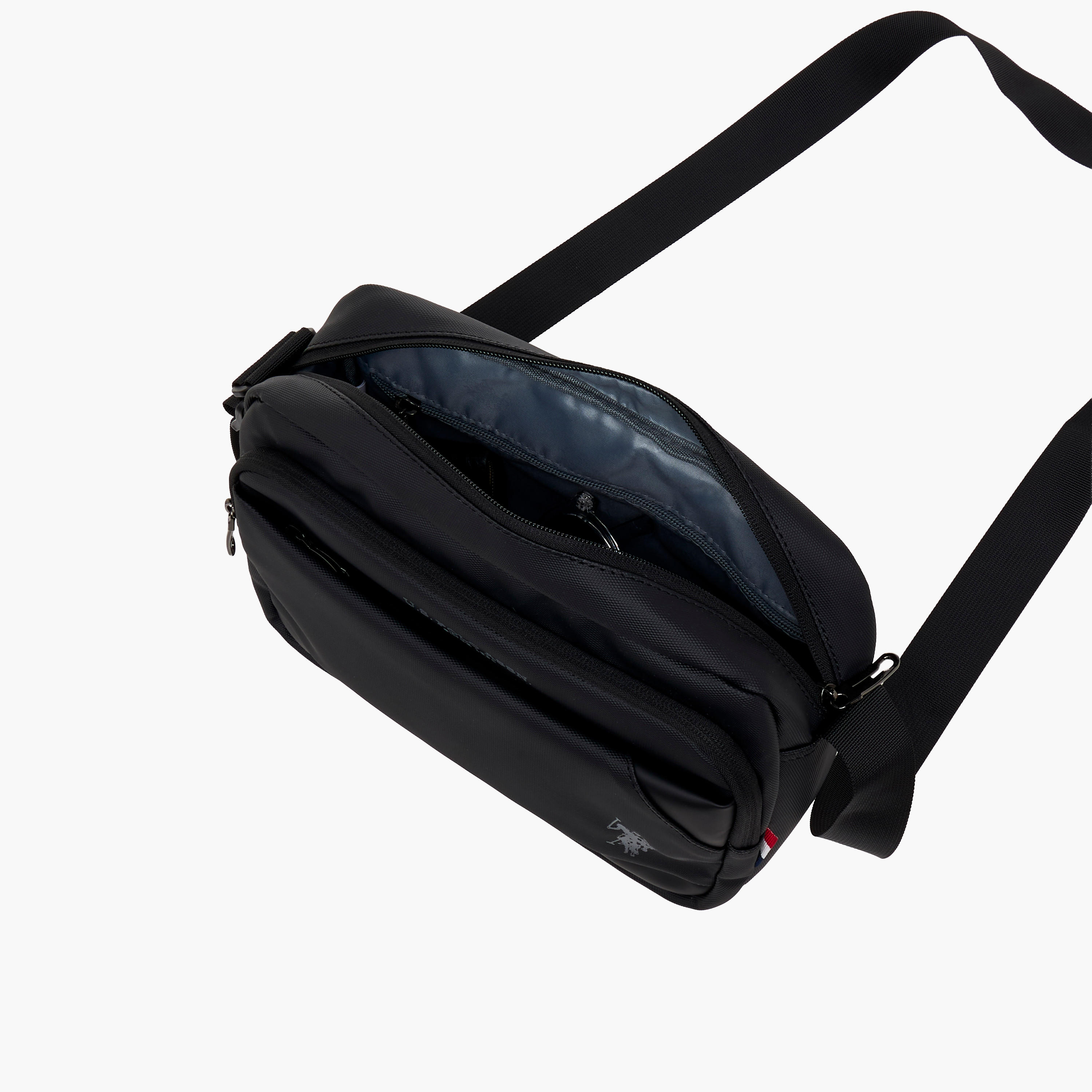 شنطة كروس بودي سادة بحزام قابل للتعديل وسحاب إغلاق من يو إس بولو أسن-women-bagsandwallets-handbags-image-7