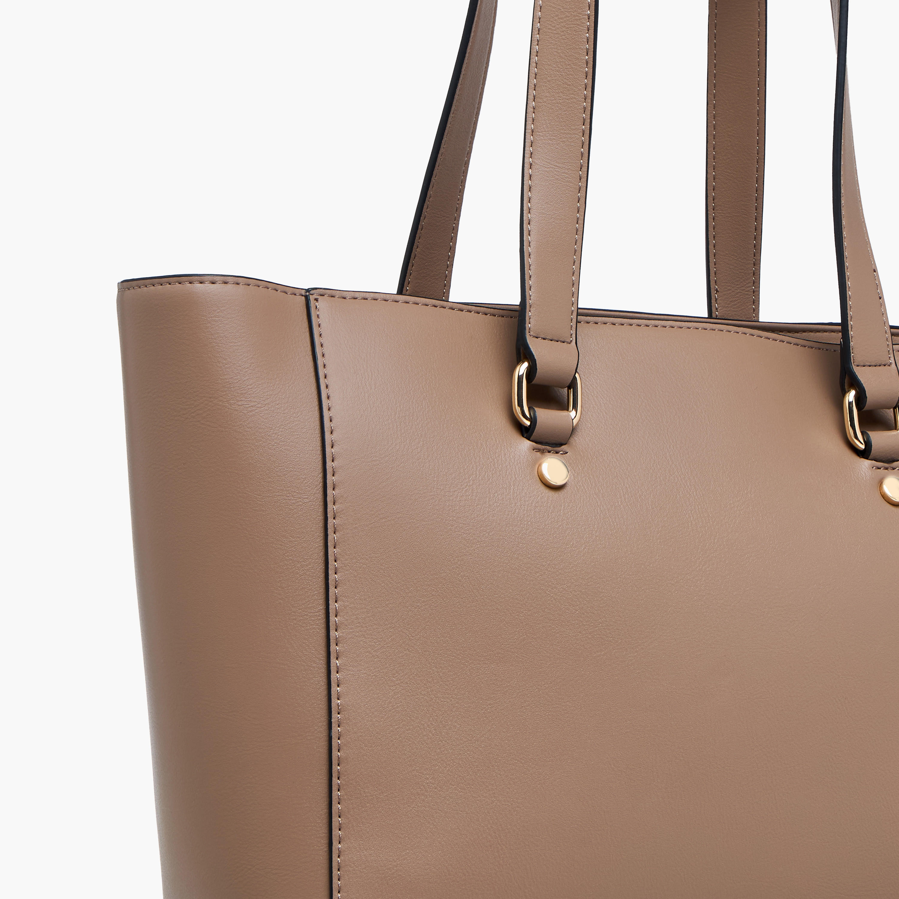 شنطة توتي بمقبض مزدوج وسحاب إغلاق ونقوش مونوجرام من سيليست-women-bagsandwallets-handbags-image-6