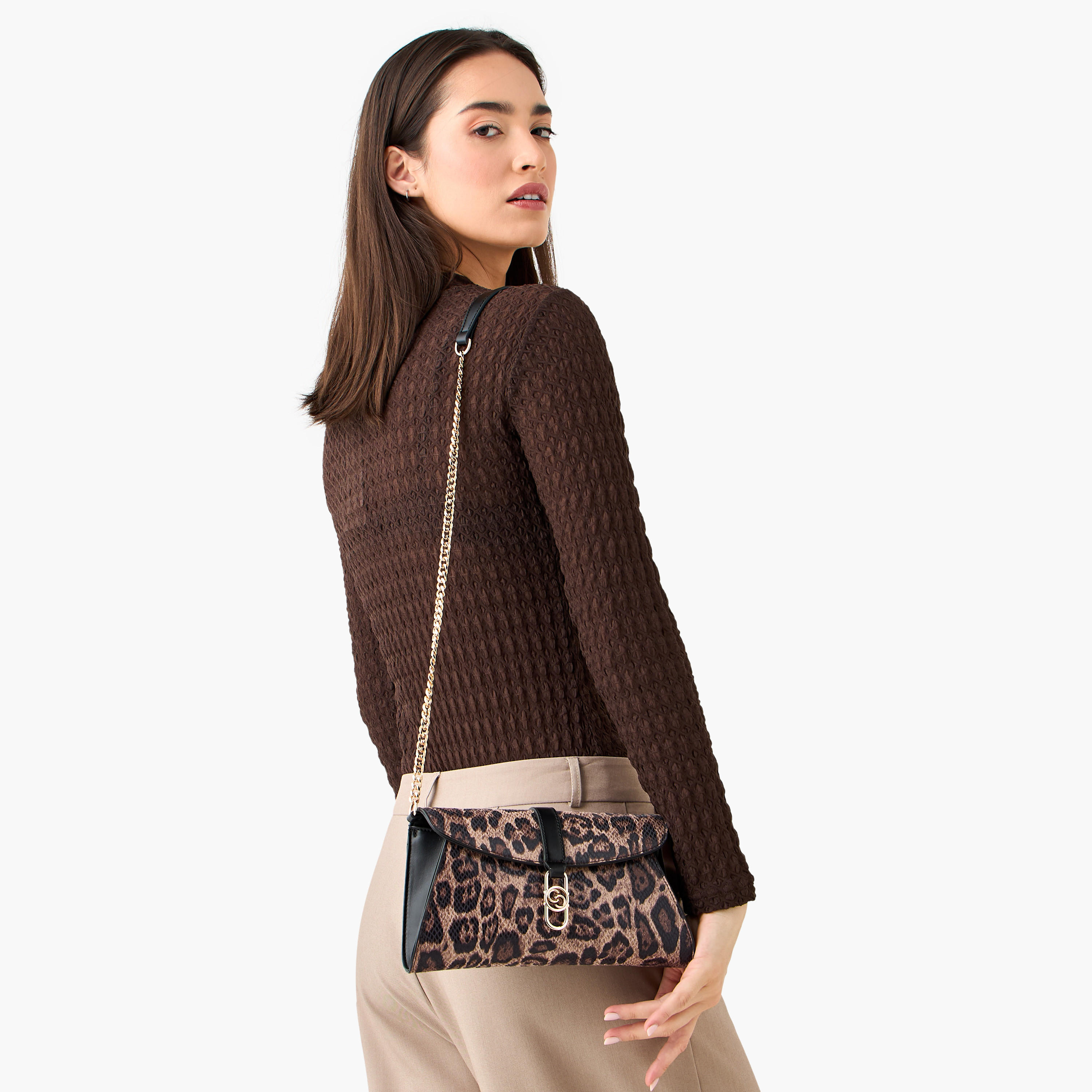 شنطة كروس بودي بحزام سلسلة وطية إغلاق وطبعات حيوانات من سيليست-women-bagsandwallets-handbags-image-2