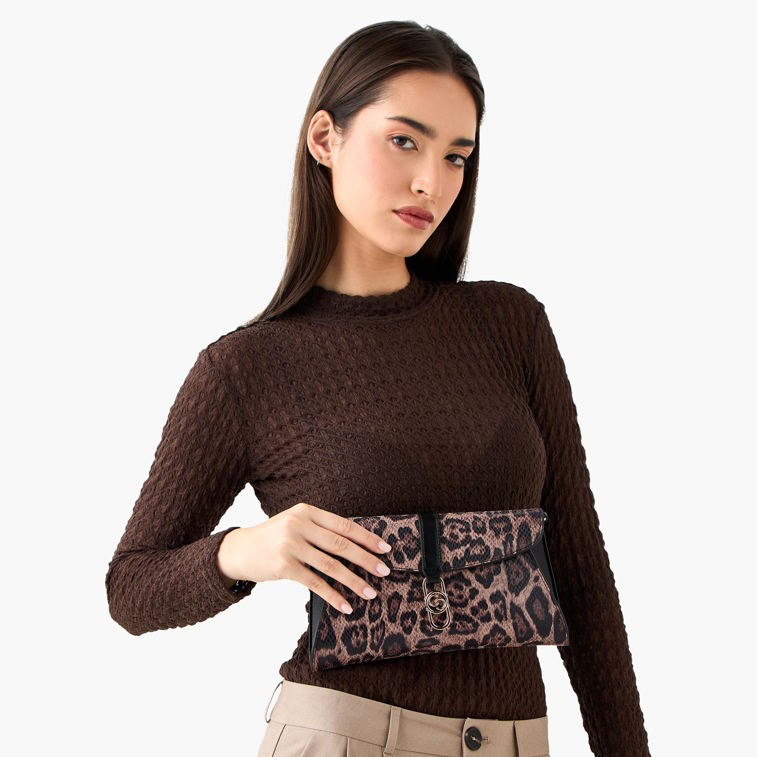 شنطة كروس بودي بحزام سلسلة وطية إغلاق وطبعات حيوانات من سيليست-women-bagsandwallets-handbags-image-8