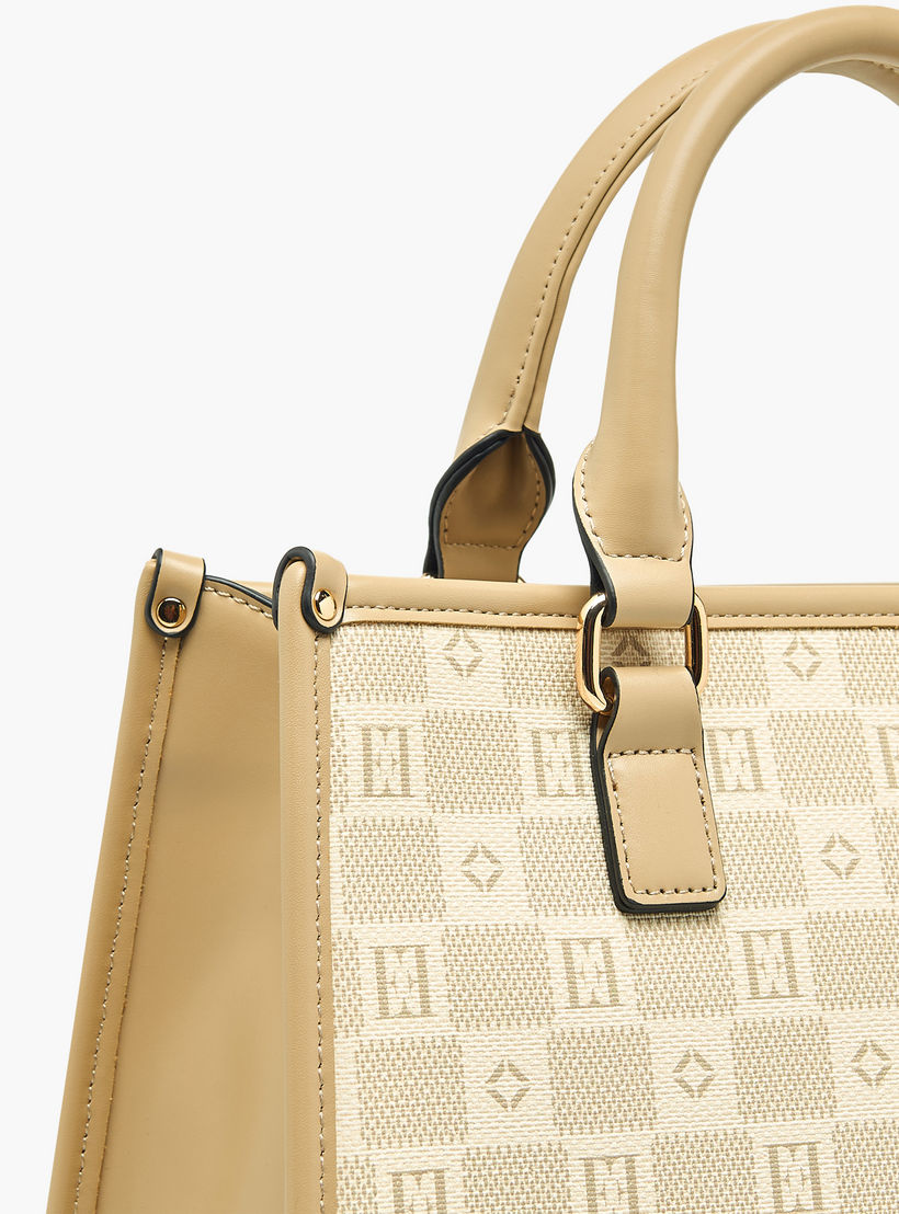شنطة توتي بسحاب إغلاق ومقابض مزدوجة وطبعات مونوجرام من إيل-women-bagsandwallets-handbags-image-7