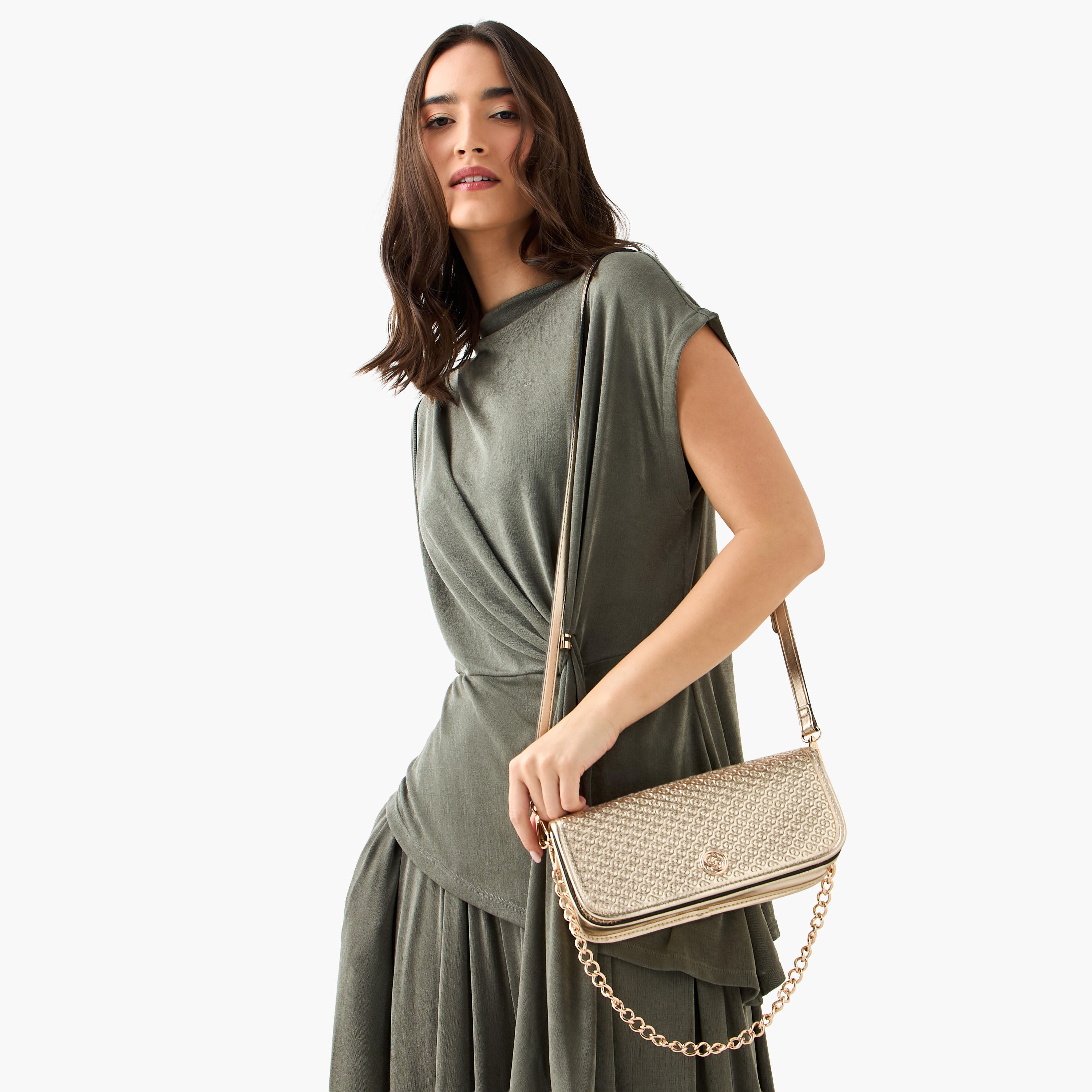 شنطة كتف بنقوش مونوجرام بارزة وحزام سلسلة من سيليست-women-bagsandwallets-handbags-image-3
