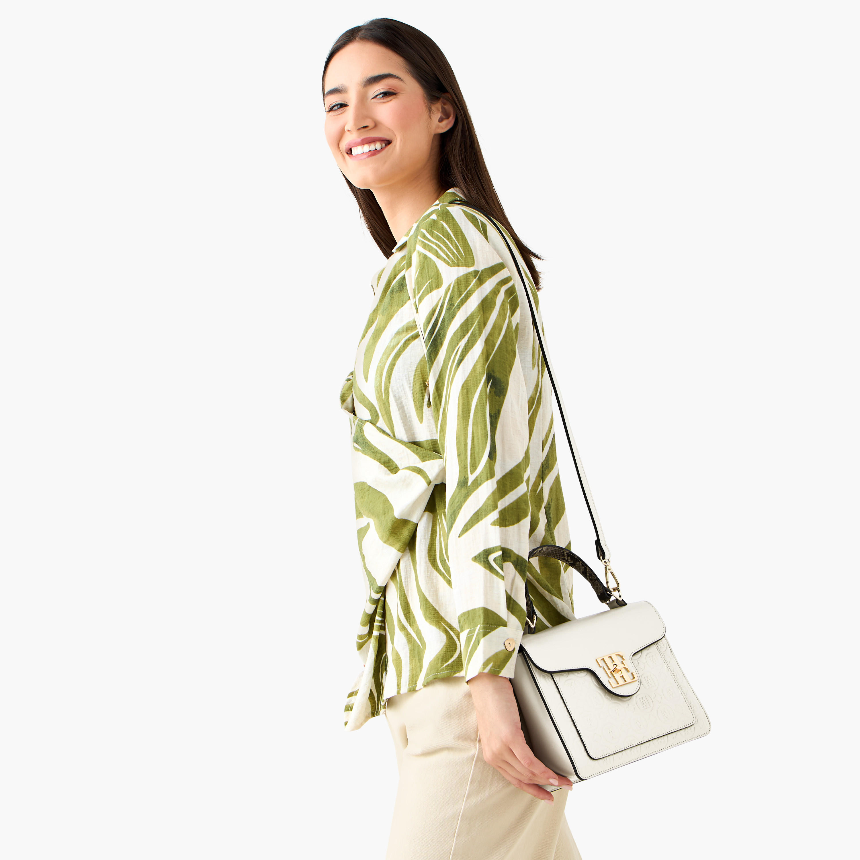 شنطة ساتشيل بارزة الملمس بنقوش مونوجرام مع مقبض علوي من إيل-women-bagsandwallets-handbags-image-3
