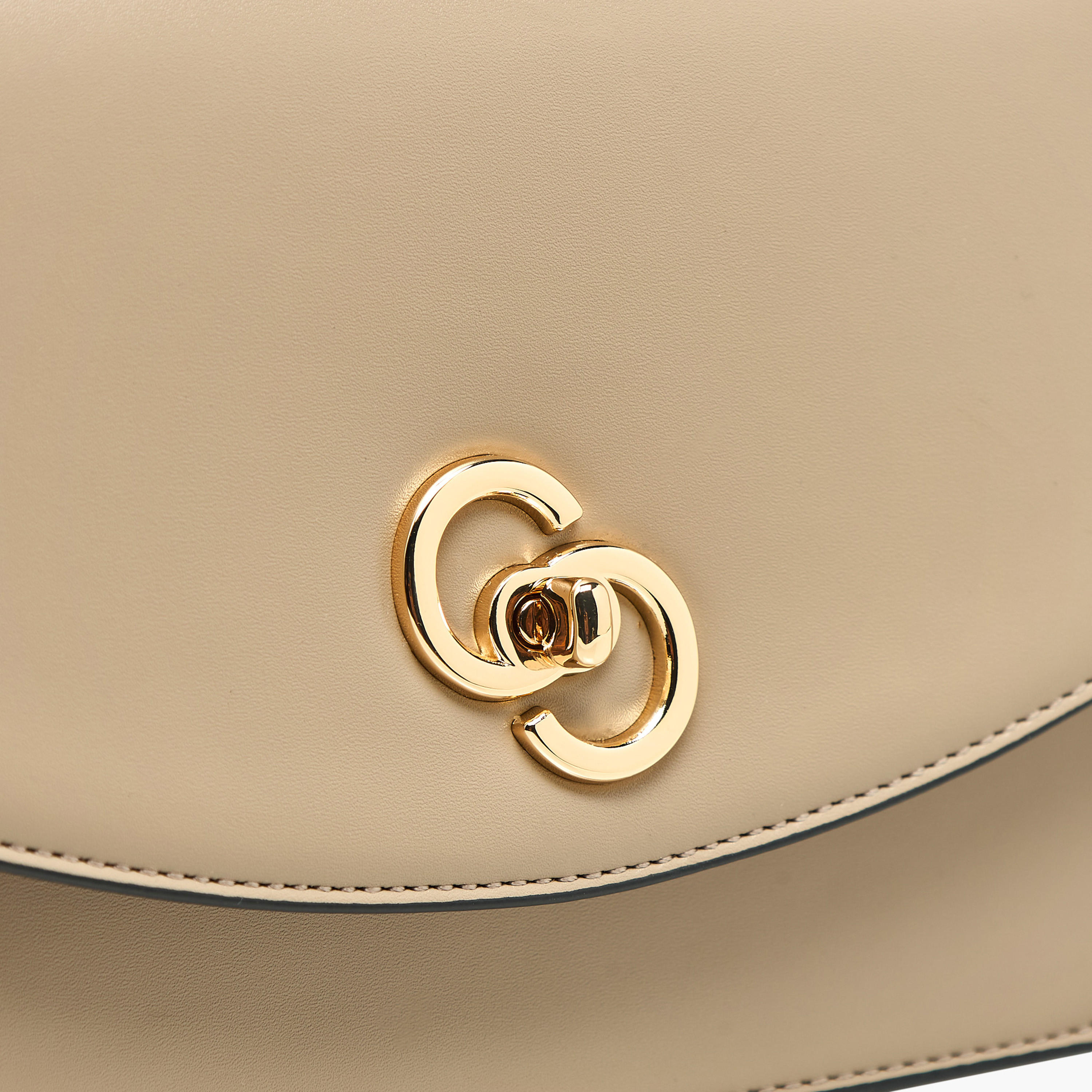 شنطة كروس بودي سادة بحزام سلسلة وقفل إغلاق تويست من سيليست-women-bagsandwallets-handbags-image-14