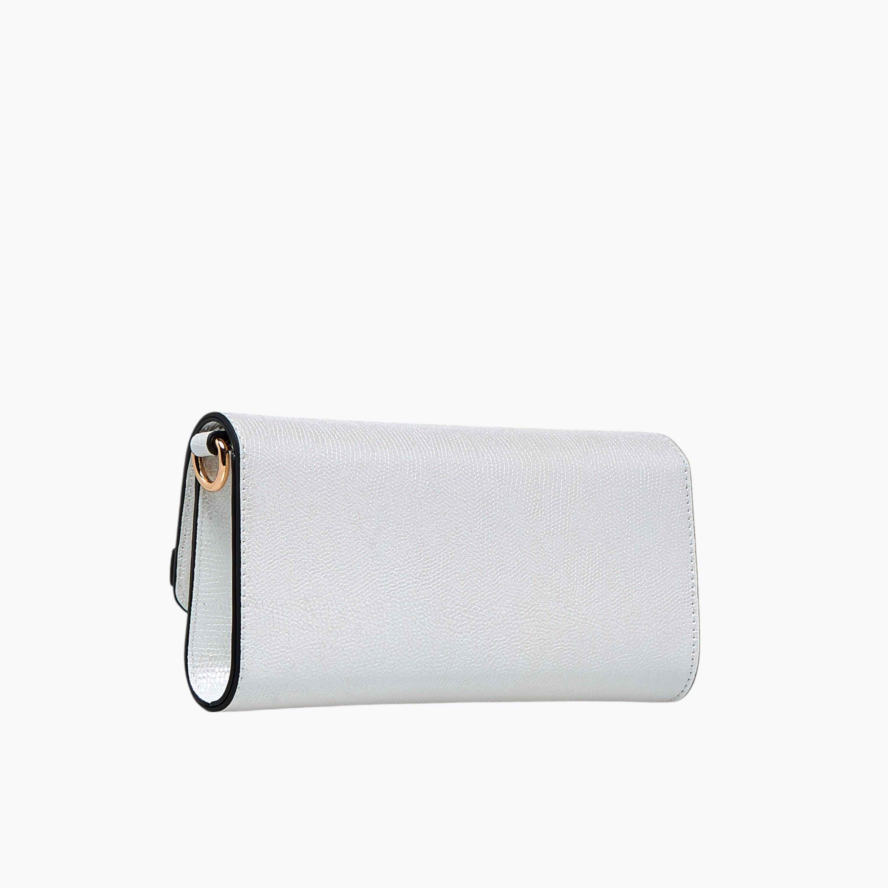شنطة كروس بودي بملمس ميتاليك بارز مع حزام سلسلة وزر إغلاق من سيليست-women-bagsandwallets-handbags-image-5
