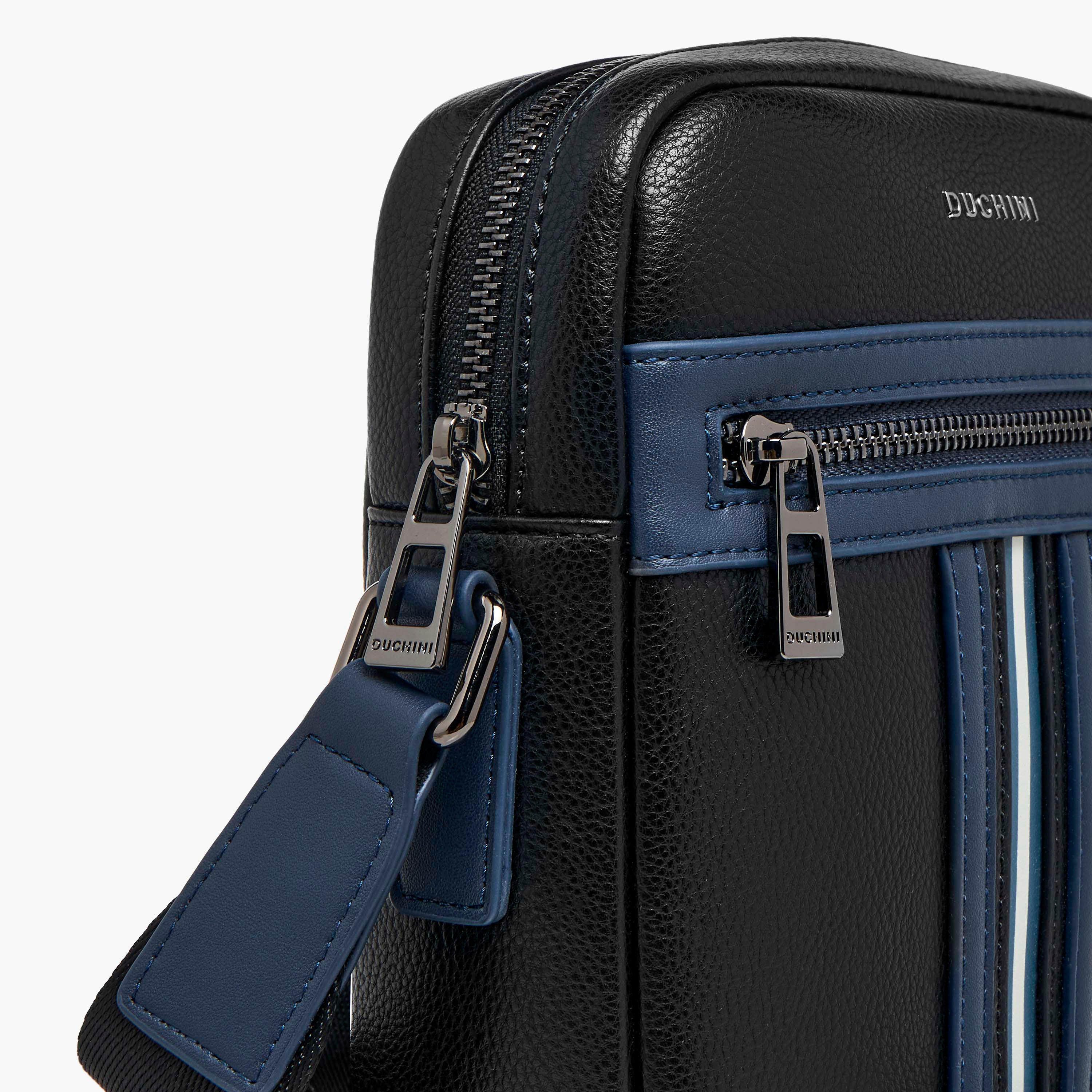 شنطة كروس بودي مقلمة بحزام قابل للتعديل من دوتشيني-men-bags-image-3