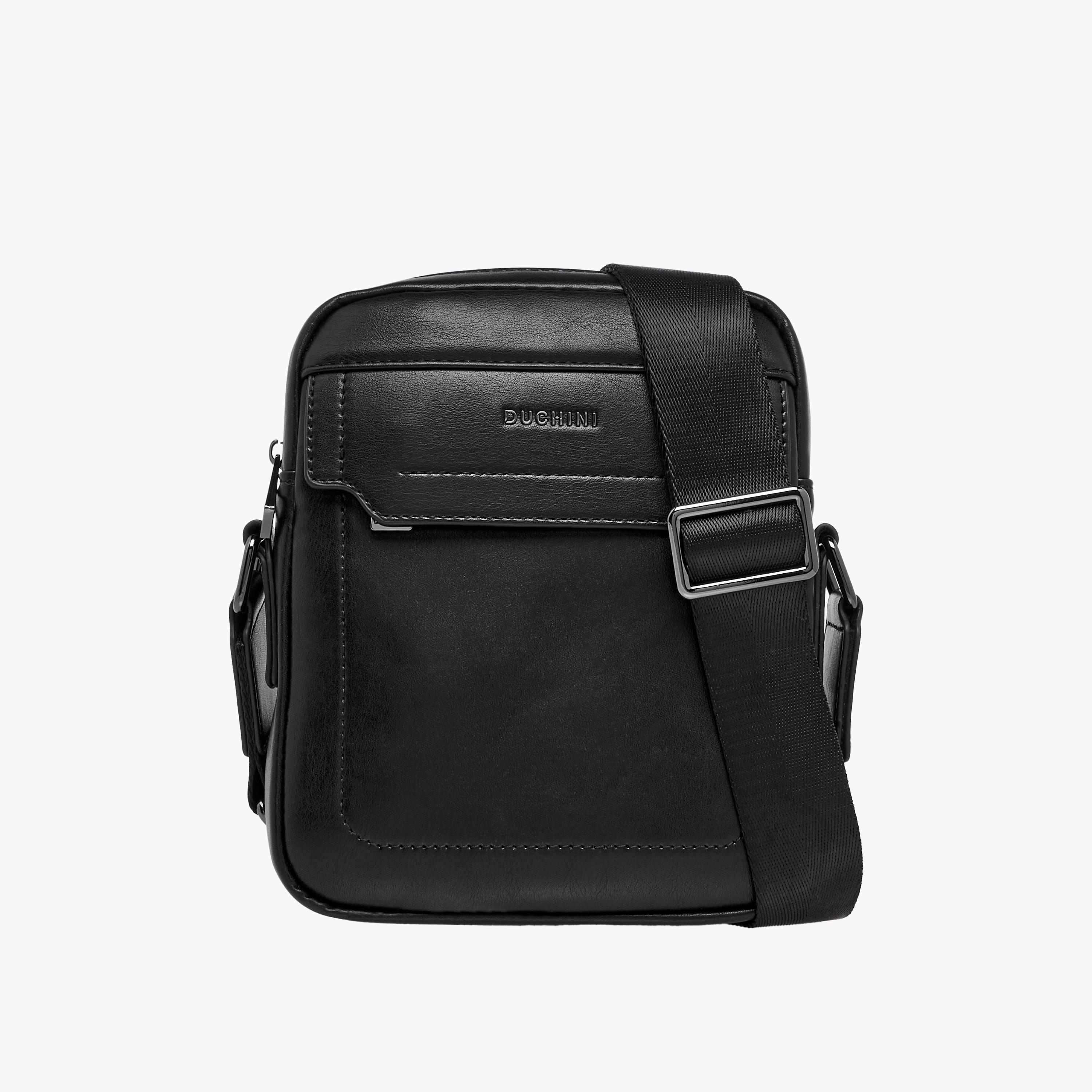 شنطة كروس بودي سادة بحزام قابل للتعديل وسحاب إغلاق من دوتشيني-men-bags-image-8
