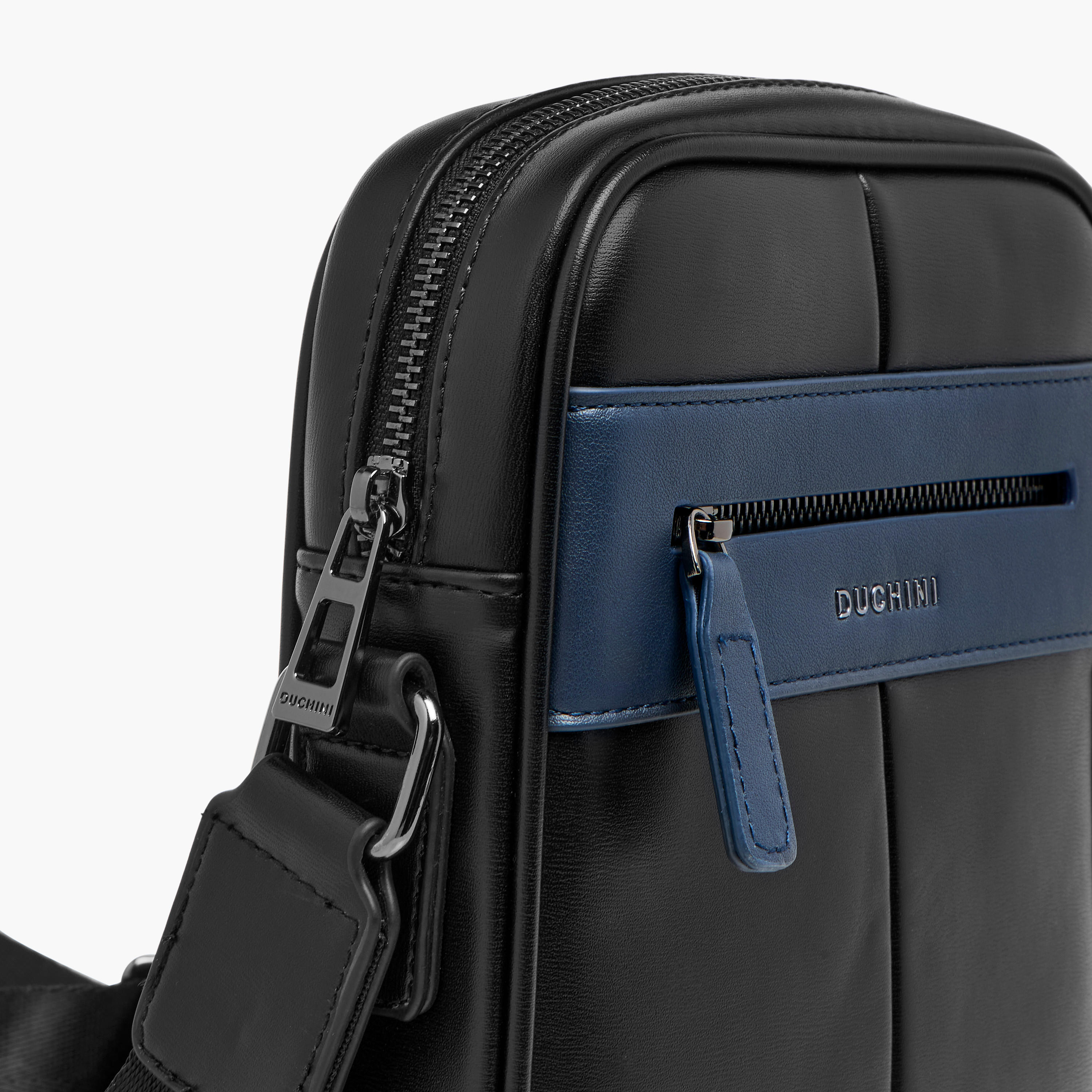 شنطة كروس بودي متينة بحزام قابل للتعديل من دوتشيني-men-bags-image-6