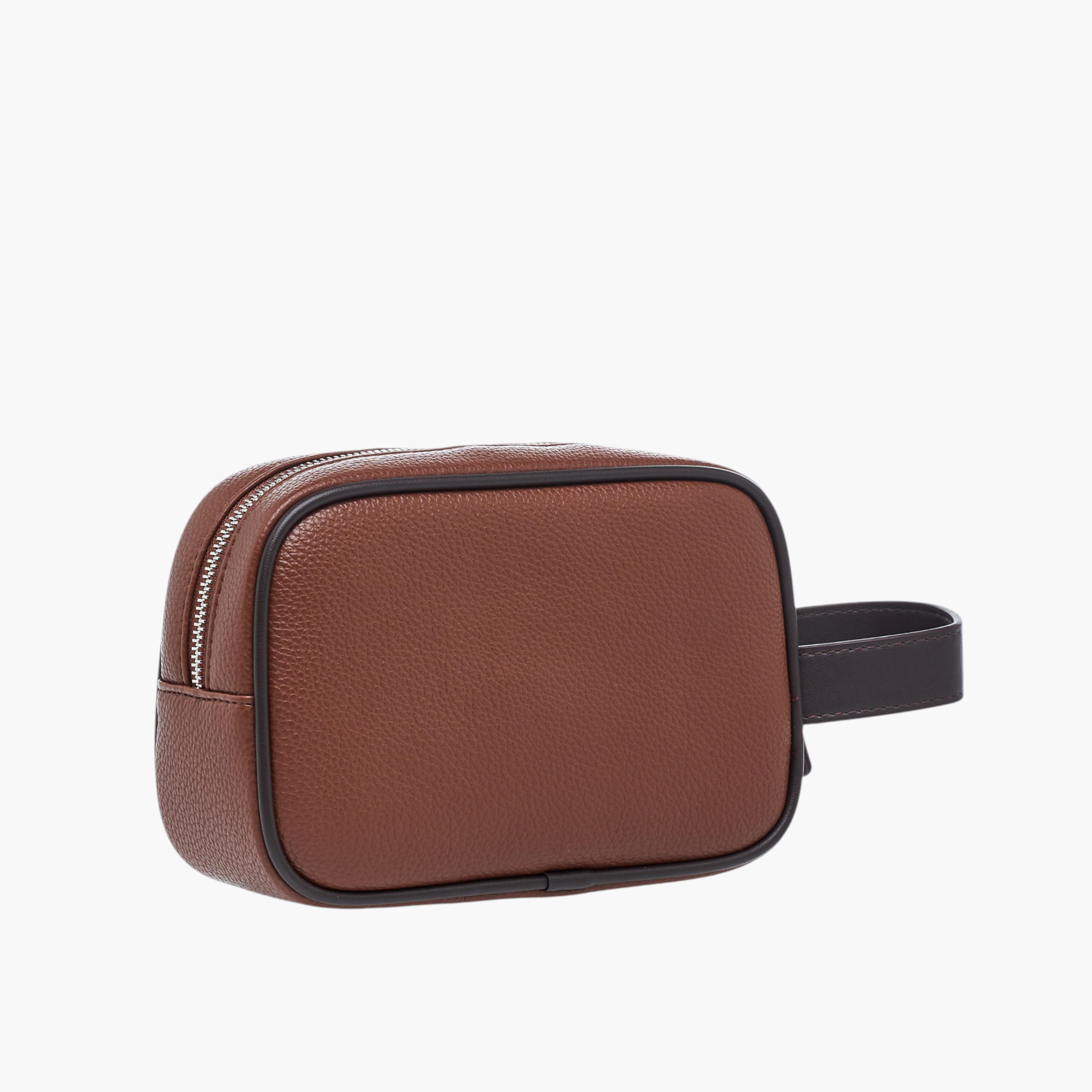شنطة صغيرة بارزة الملمس بسحّاب من دوشيني-men-bags-image-3