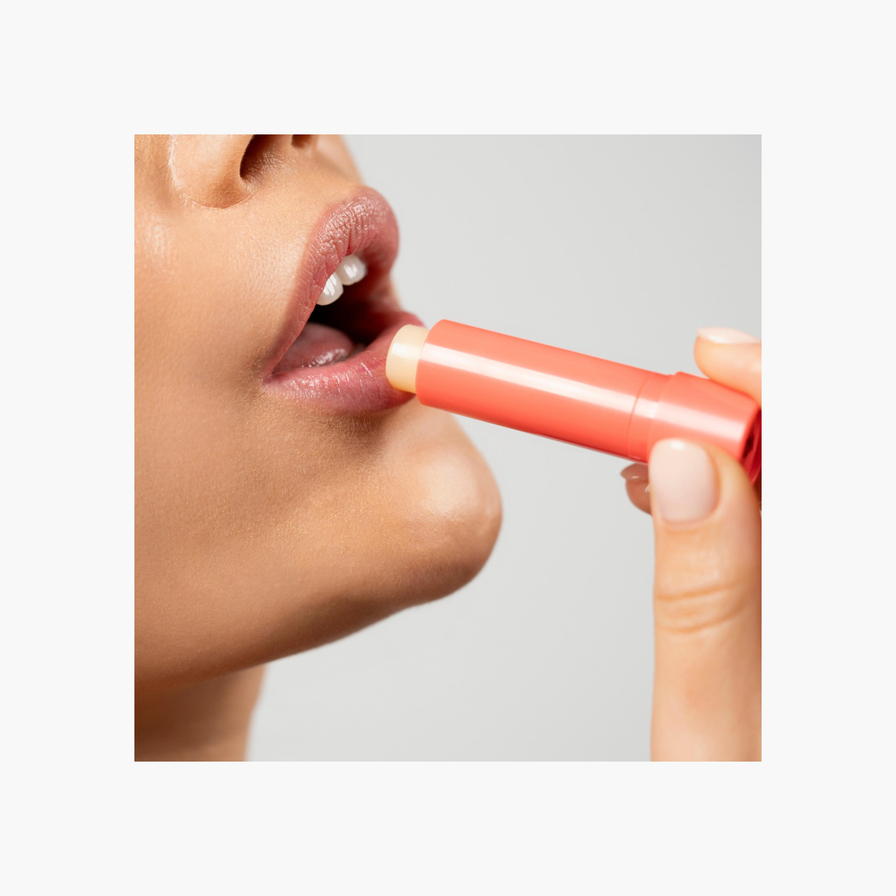Dr. PAWPAW Lip Balm for Dryness with Castor Oil and Aloe Vera - 4 gms-beautyandpersonalcare-kbeauty-makeup-lips-lipglossesandbalms-image-4